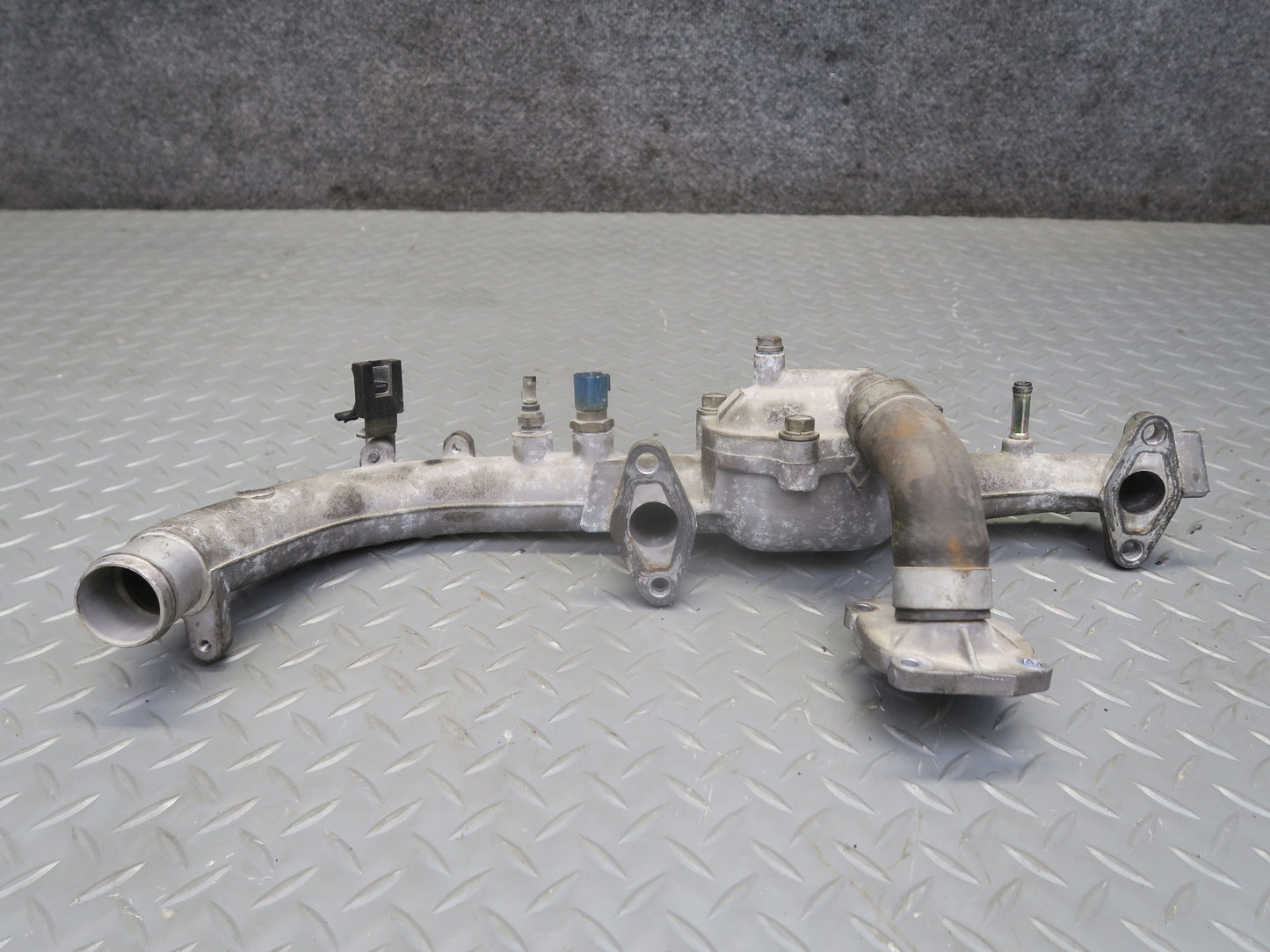 95-97 Nissan Gloria VQ30DET Coolant Water Outlet w Valve Temperature Sensor OEM