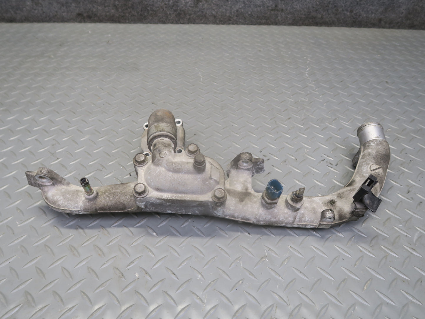 95-97 Nissan Gloria VQ30DET Coolant Water Outlet w Valve Temperature Sensor OEM
