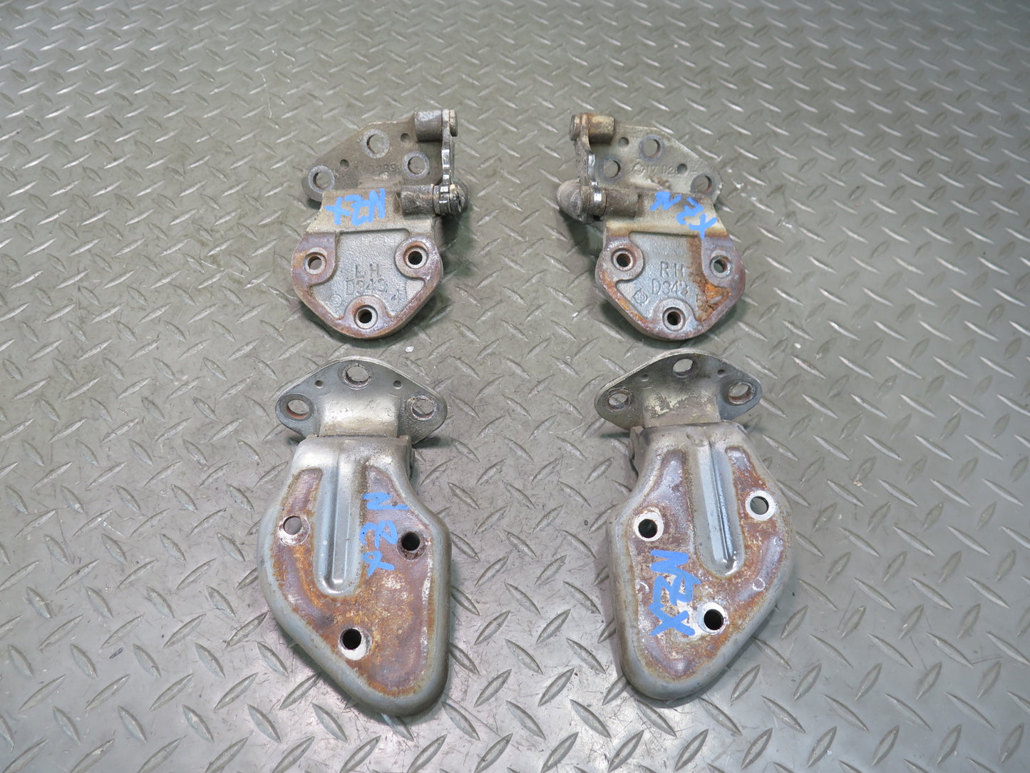 79-83 Datsun Nissan 280ZX S130 Left & Right Lower & Upper Door Hinge Set OEM