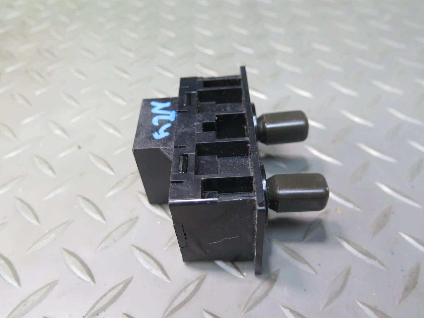 84-89 Nissan Z31 300ZX Side View Mirror Switch OEM