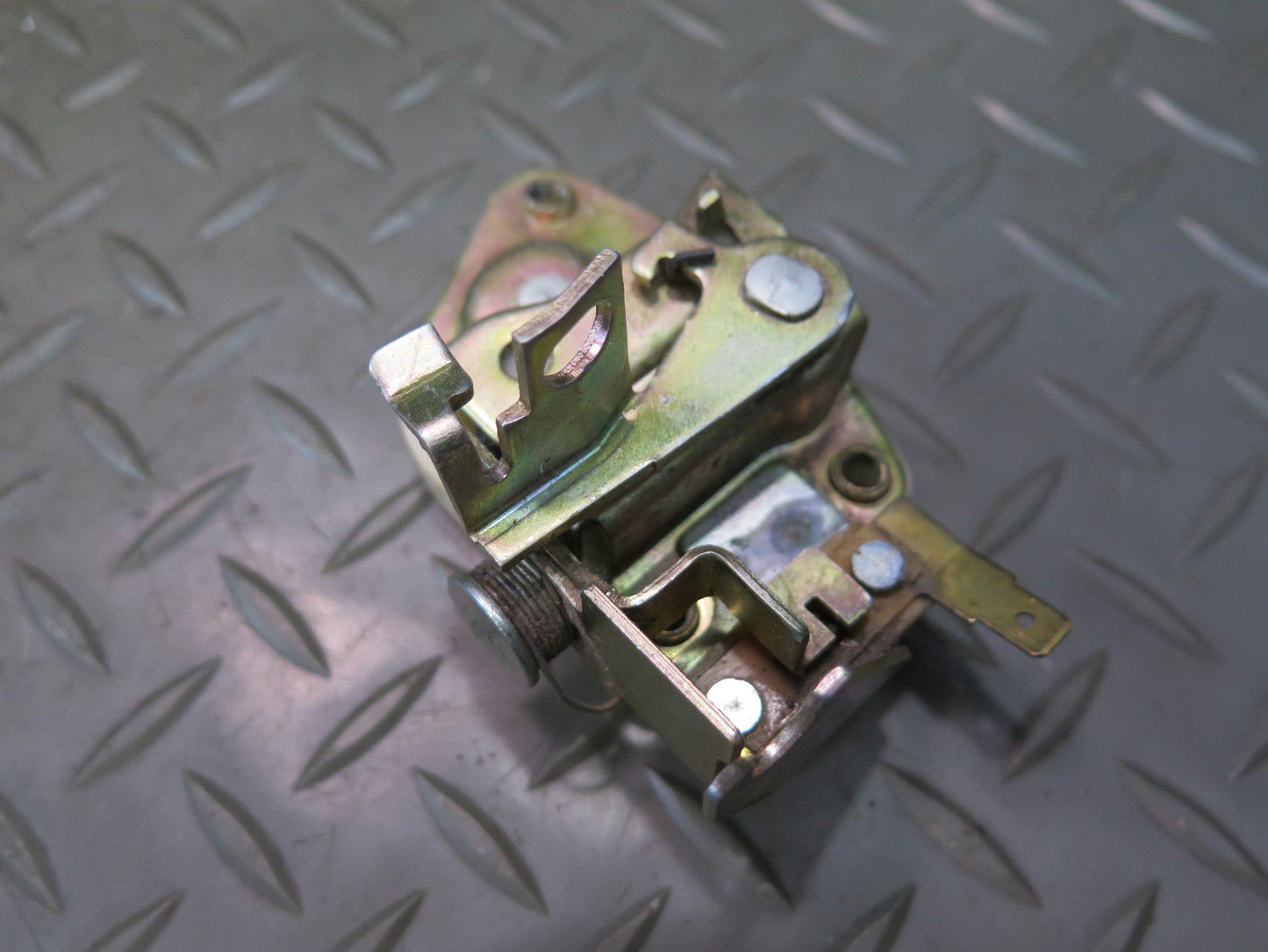 84-89 Nissan Z31 300ZX 2+2 Rear Trunk Lock Latch Actuator OEM