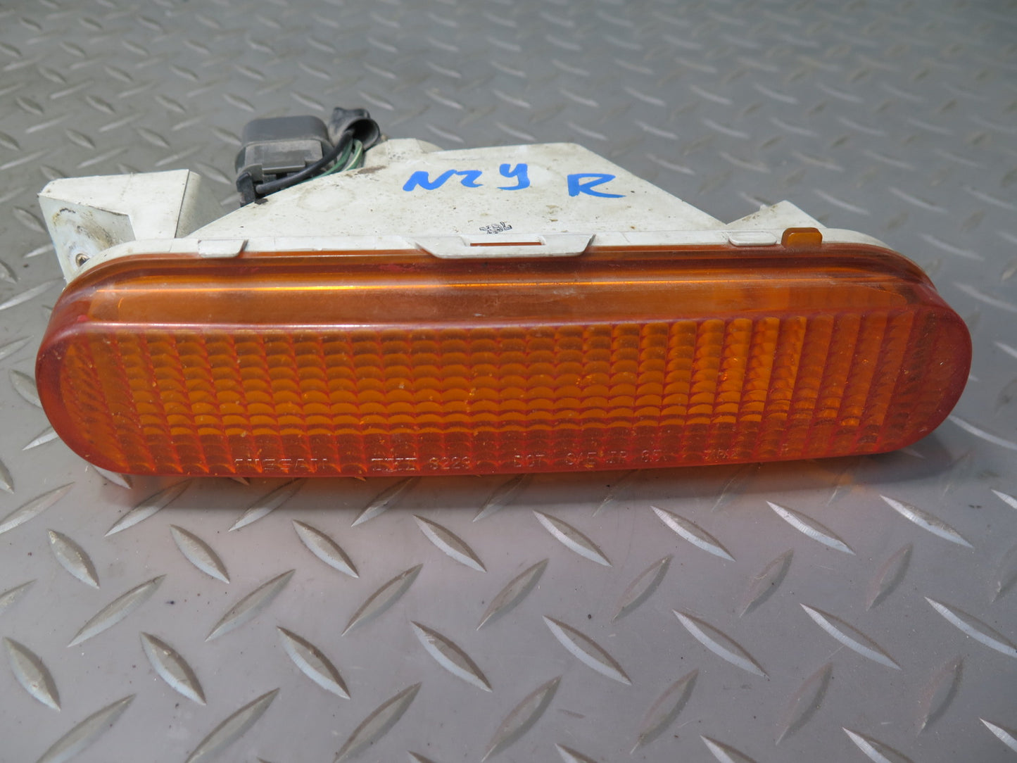 87-89 Nissan Z31 300ZX Front Right Side Marker Light Lamp OEM