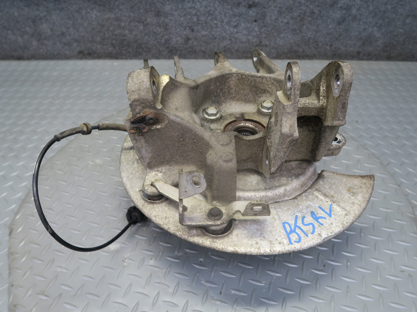 2016-2019 Tesla Model S 75D AWD Rear Left Driver Side Spindle Knuckle Wheel Hub