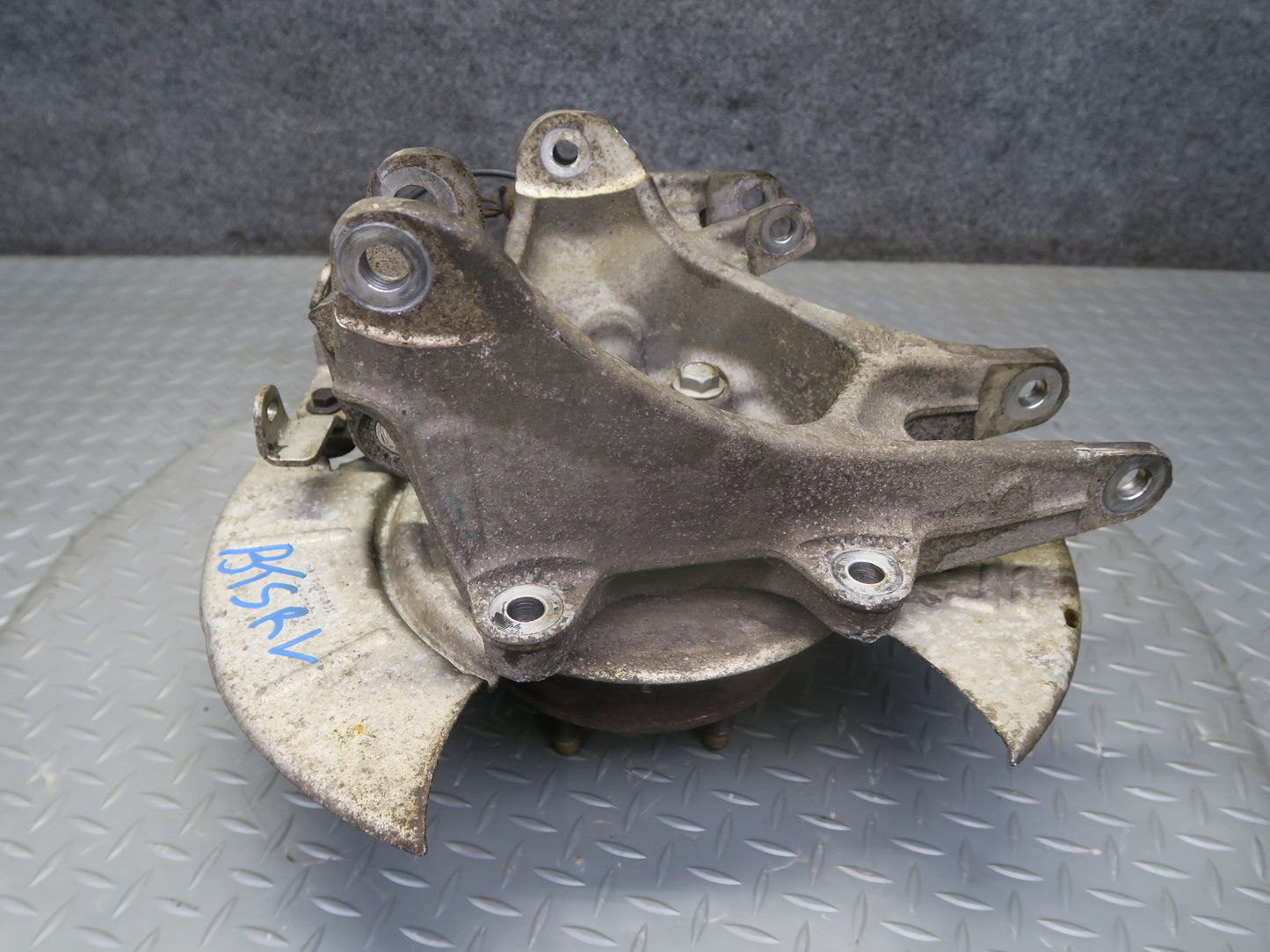 2016-2019 Tesla Model S 75D AWD Rear Left Driver Side Spindle Knuckle Wheel Hub