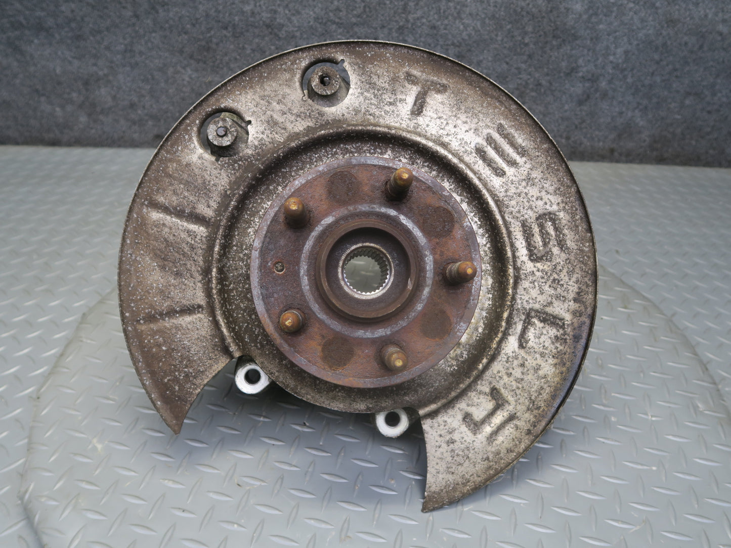2016-2019 Tesla Model S 75D AWD Rear Right Pass Side Spindle Knuckle Wheel Hub