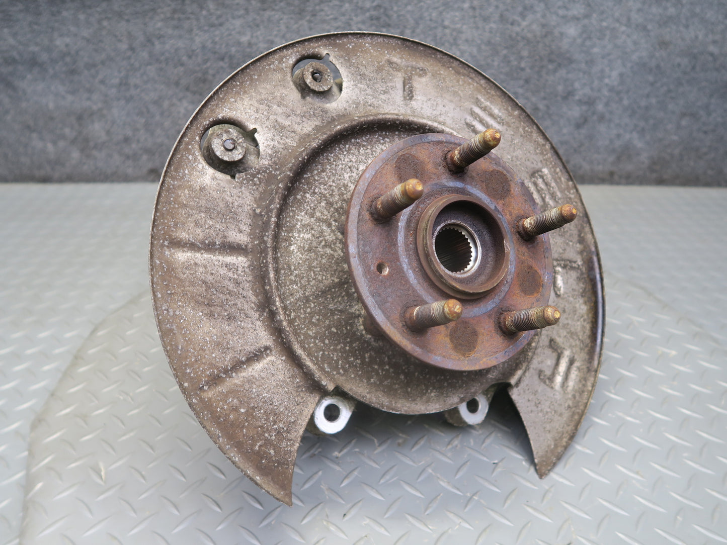 2016-2019 Tesla Model S 75D AWD Rear Right Pass Side Spindle Knuckle Wheel Hub