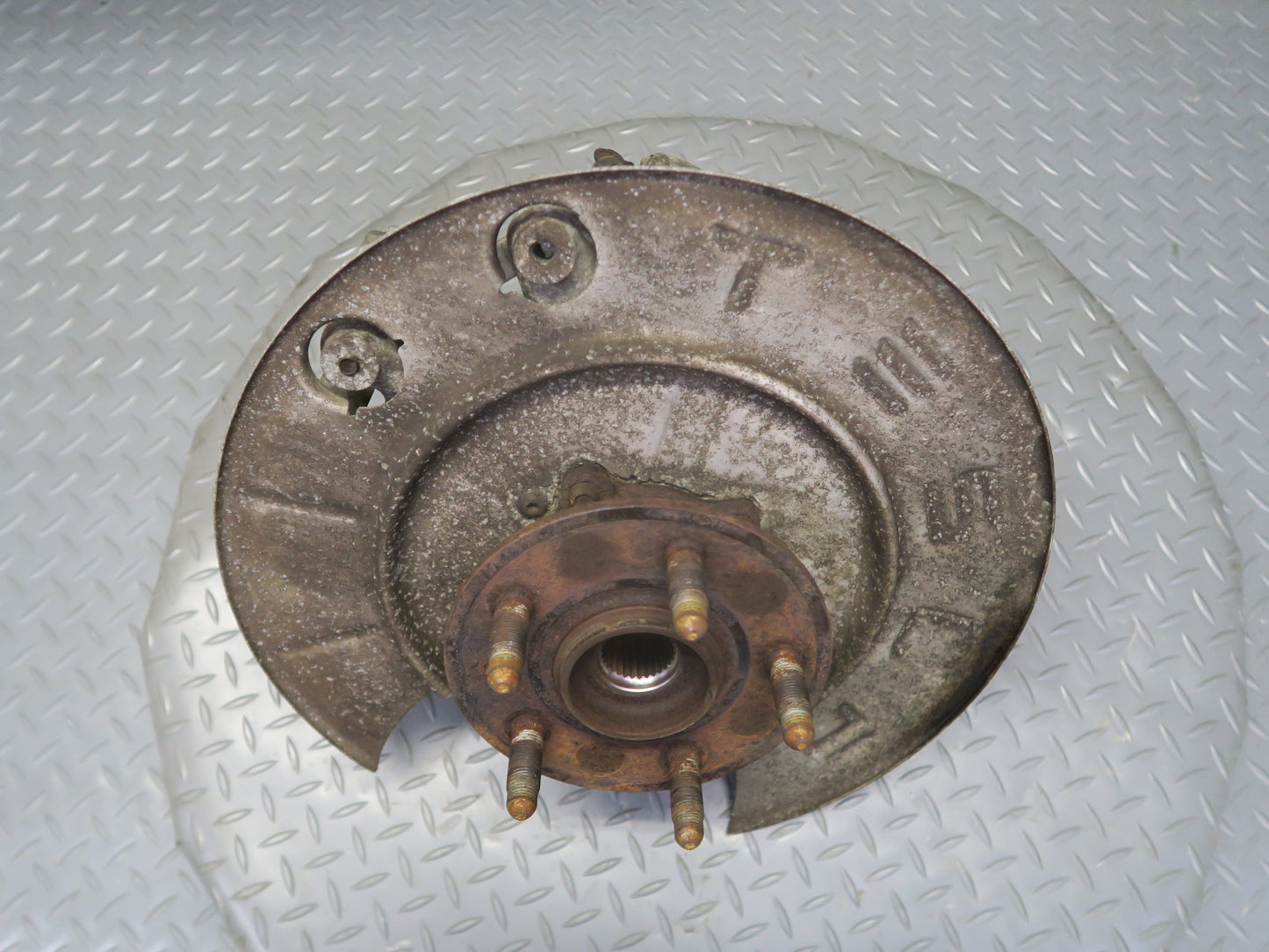 2016-2019 Tesla Model S 75D AWD Rear Right Pass Side Spindle Knuckle Wheel Hub
