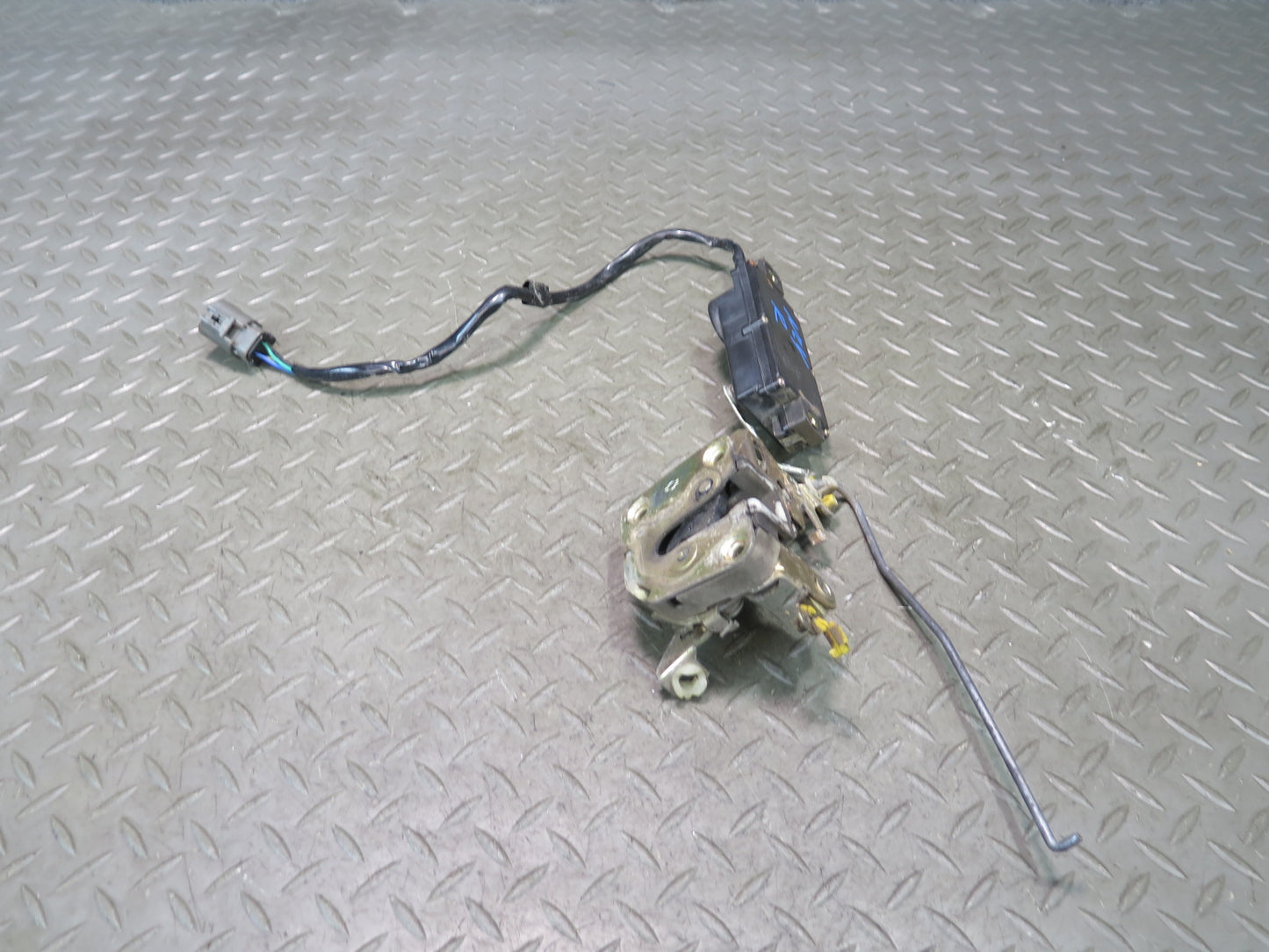 84-89 Nissan Z31 300ZX 2+2 Right Passenger Door Lock Latch Actuator OEM