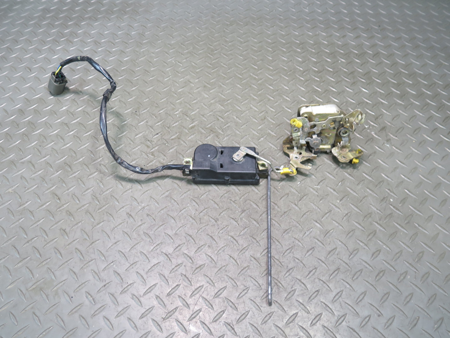 84-89 Nissan Z31 300ZX 2+2 Right Passenger Door Lock Latch Actuator OEM