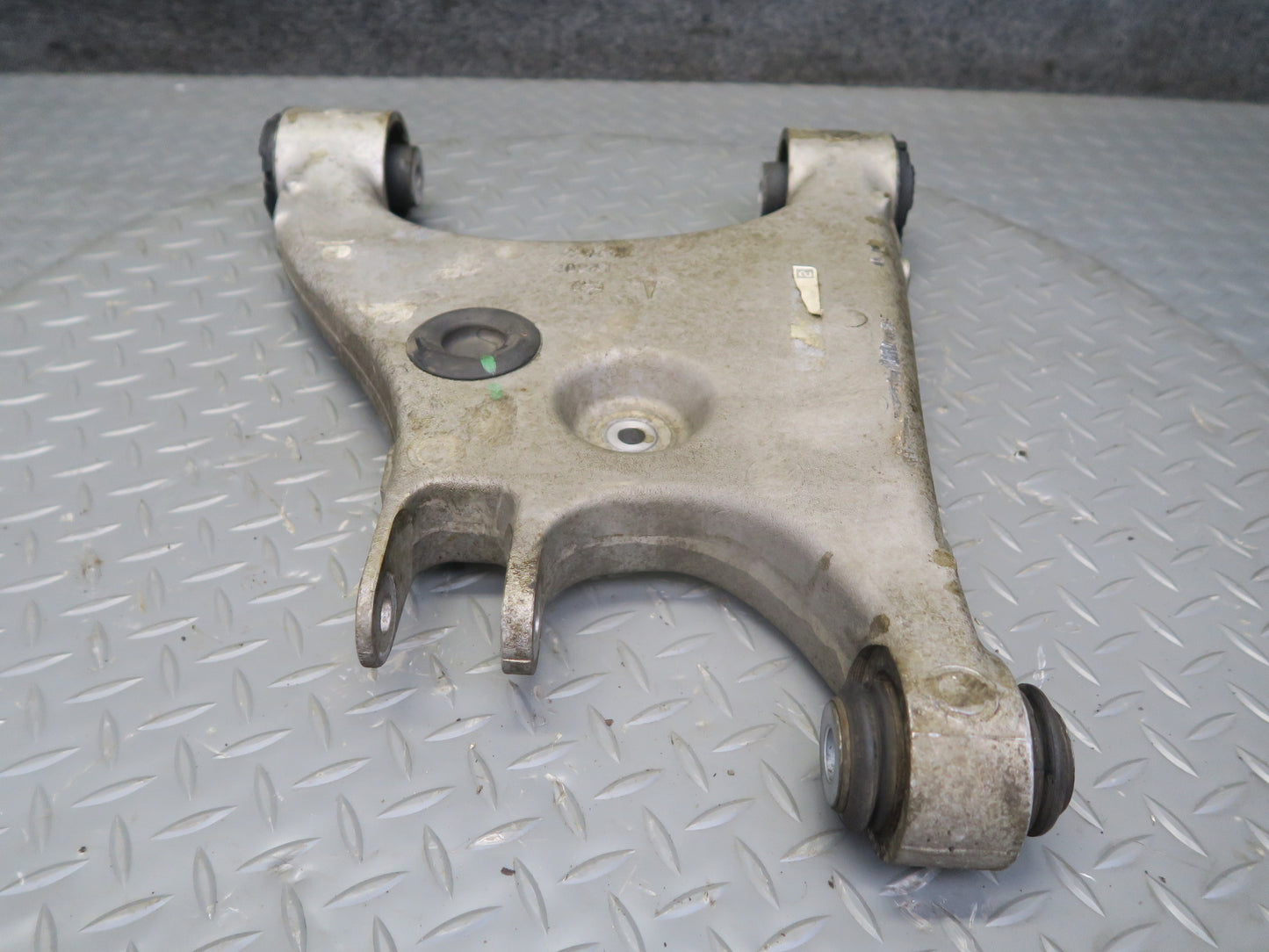 2016-2019 Tesla Model S 75D AWD Rear Right Side Upper & Lower Control Arm Set