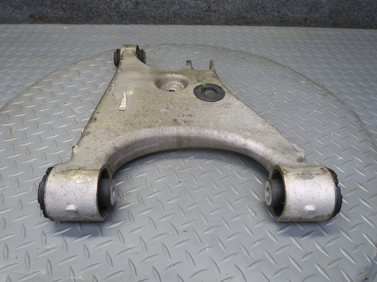 2016-2019 Tesla Model S 75D AWD Rear Right Side Upper & Lower Control Arm Set