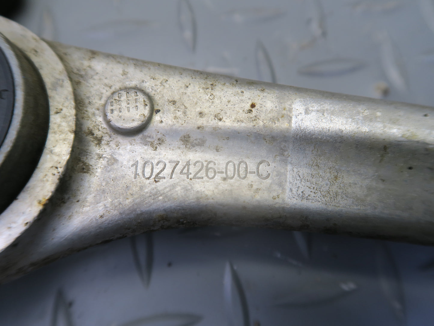 2016-2019 Tesla Model S 75D AWD Rear Right Side Upper & Lower Control Arm Set