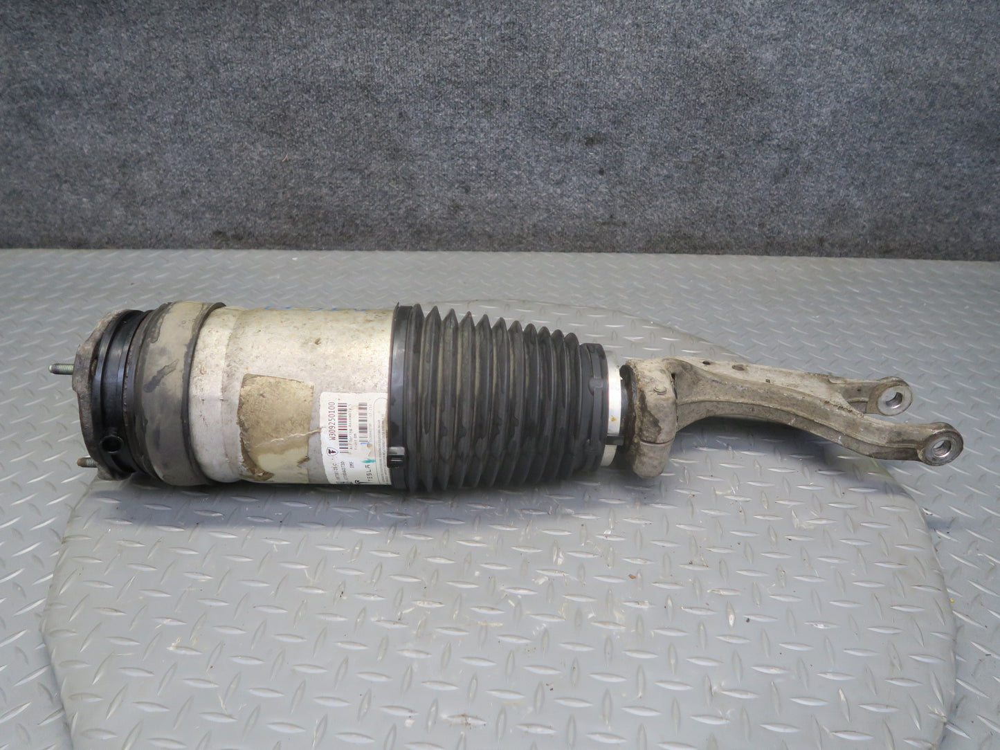 2016-2019 Tesla Model S 75D Front Left Driver Side Air Suspension Shock Strut