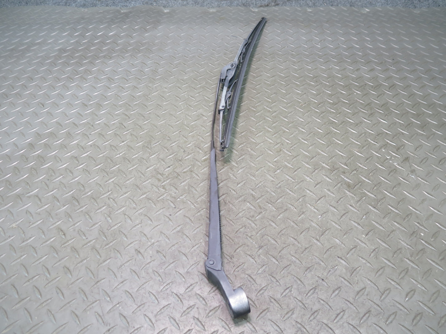 84-89 Nissan Z31 300ZX Set of 2 Front Windshield Left & Right Wiper Arm OEM