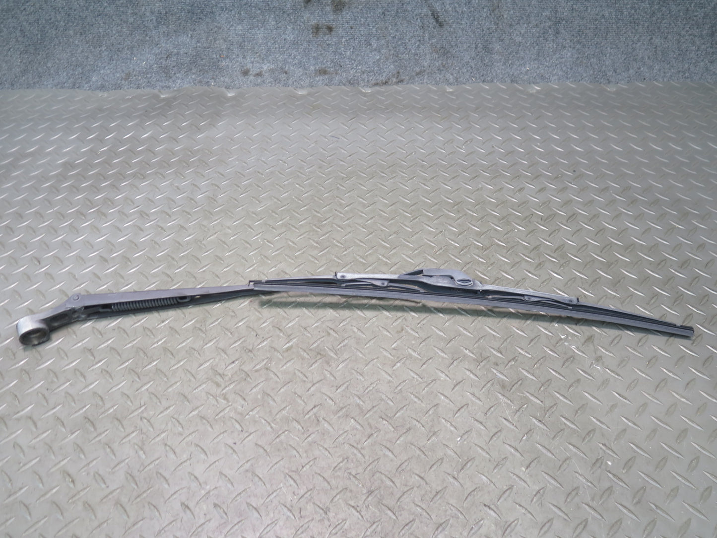 84-89 Nissan Z31 300ZX Set of 2 Front Windshield Left & Right Wiper Arm OEM
