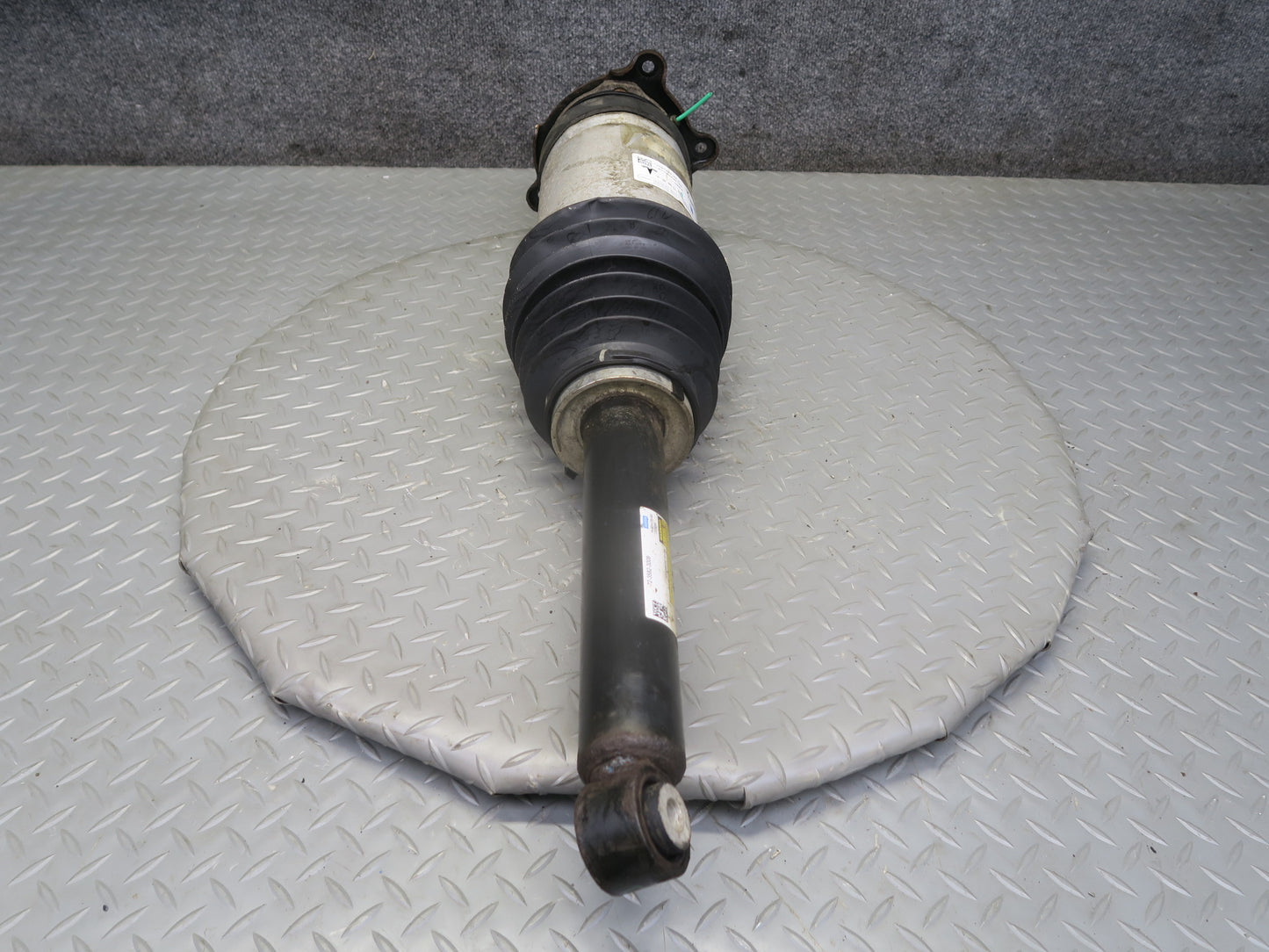 2016-2019 Tesla Model S 75D Rear Right Pass Side Air Suspension Shock Strut