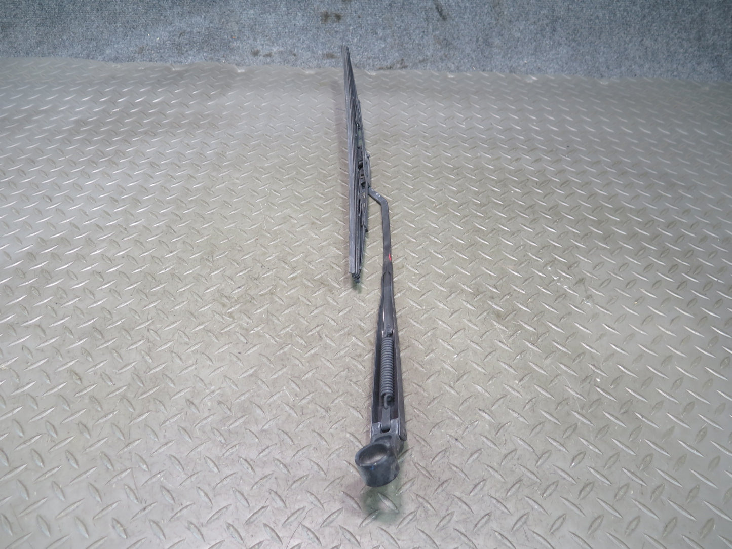 84-89 Nissan Z31 300ZX Set of 2 Front Windshield Left & Right Wiper Arm OEM
