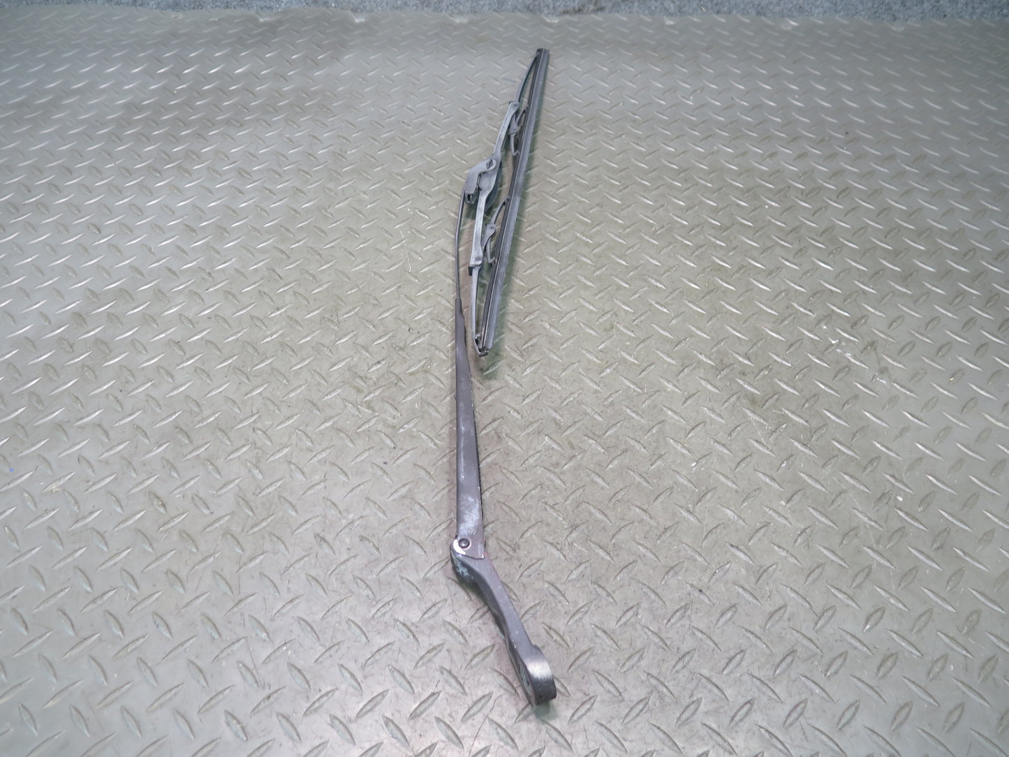 84-89 Nissan Z31 300ZX Set of 2 Front Windshield Left & Right Wiper Arm OEM
