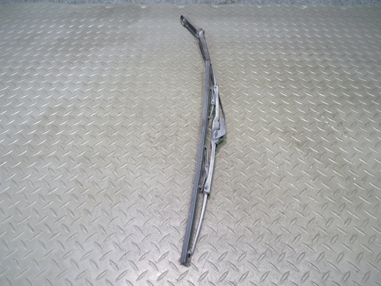 84-89 Nissan Z31 300ZX Set of 2 Front Windshield Left & Right Wiper Arm OEM