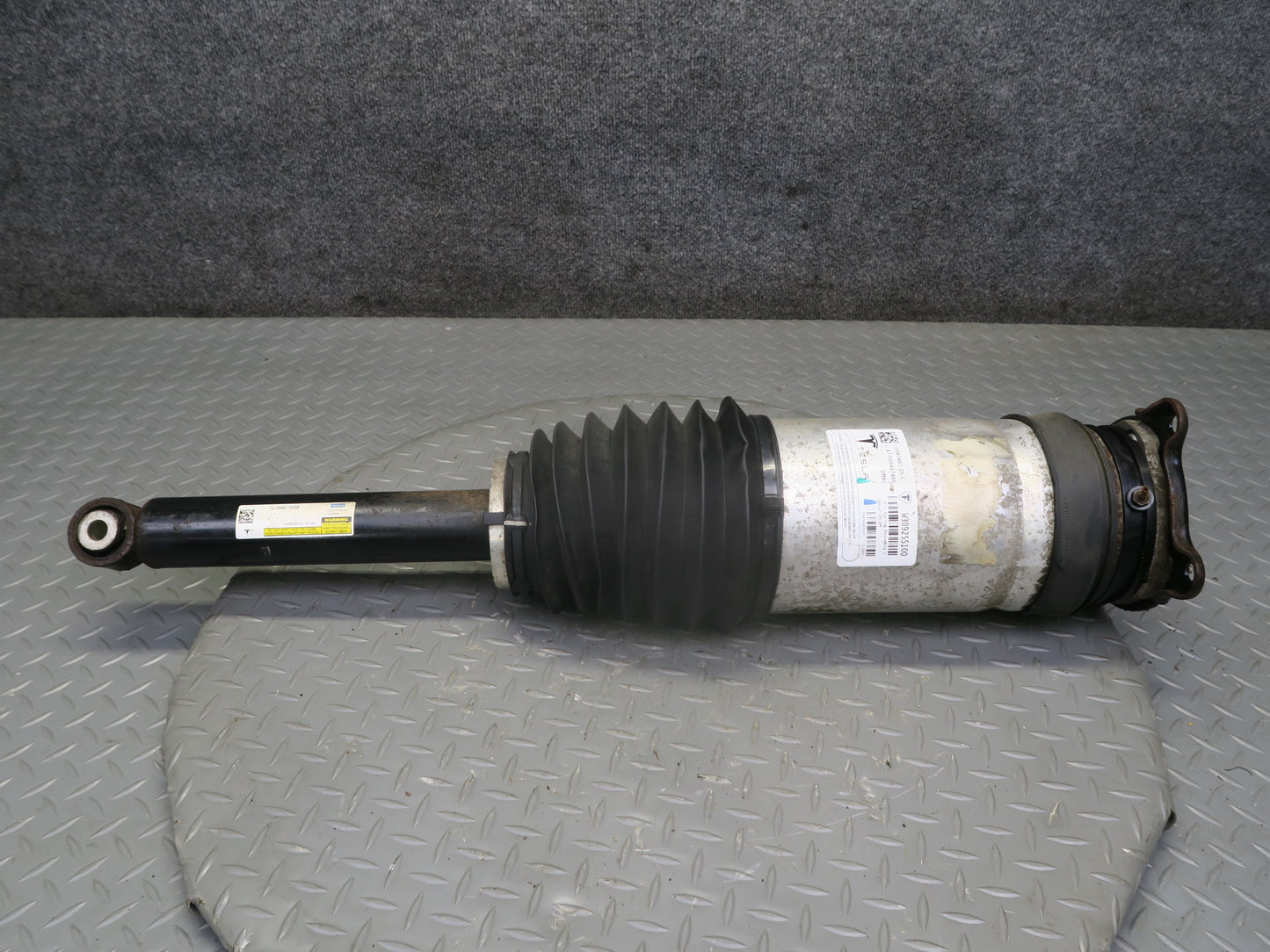 2016-2019 Tesla Model S 75D Rear Left Driver Side Air Suspension Shock Strut