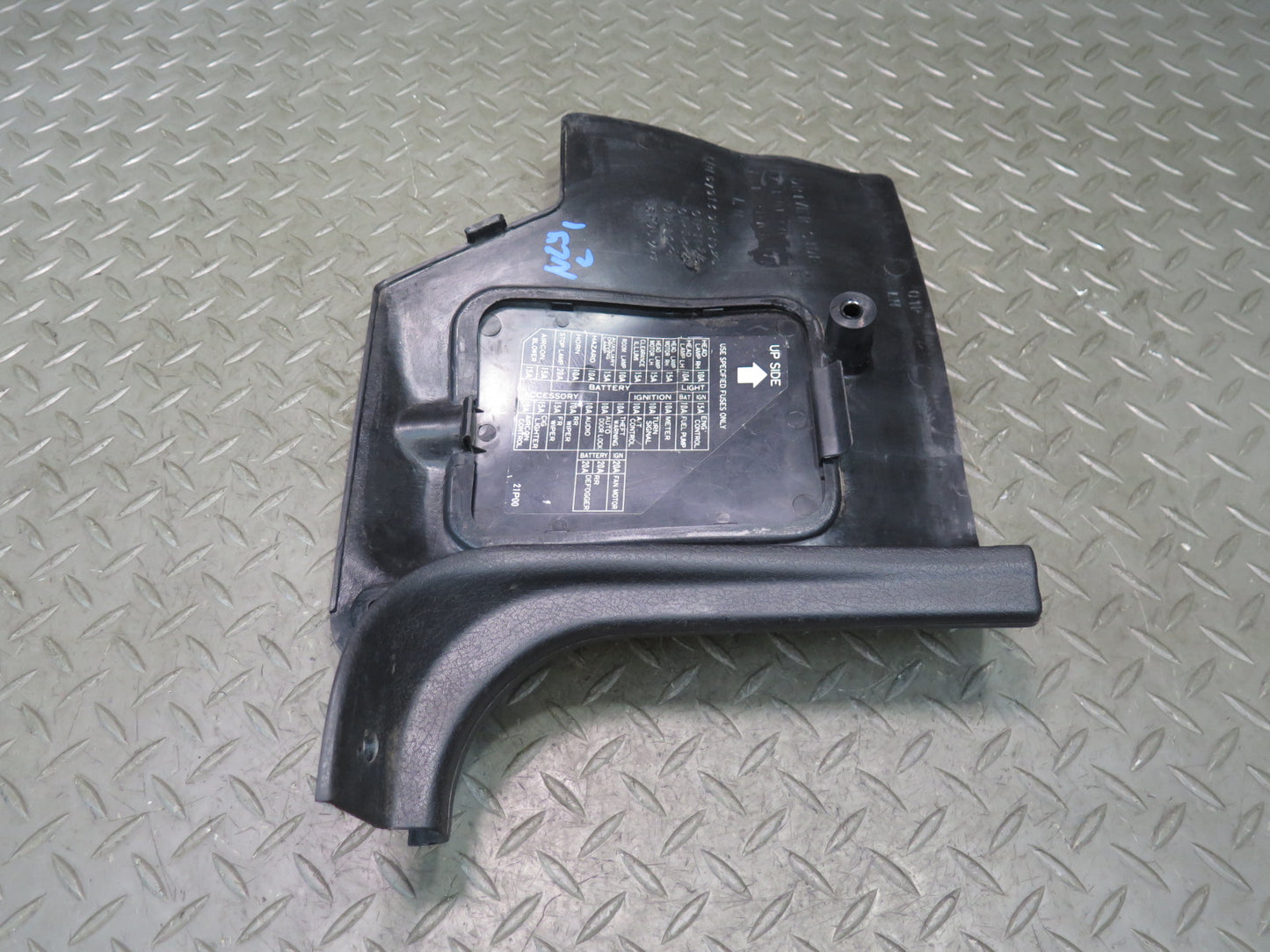 84-89 Nissan Z31 300ZX Front Left Lower Kick Trim Cover Panel 67913-01P10 OEM