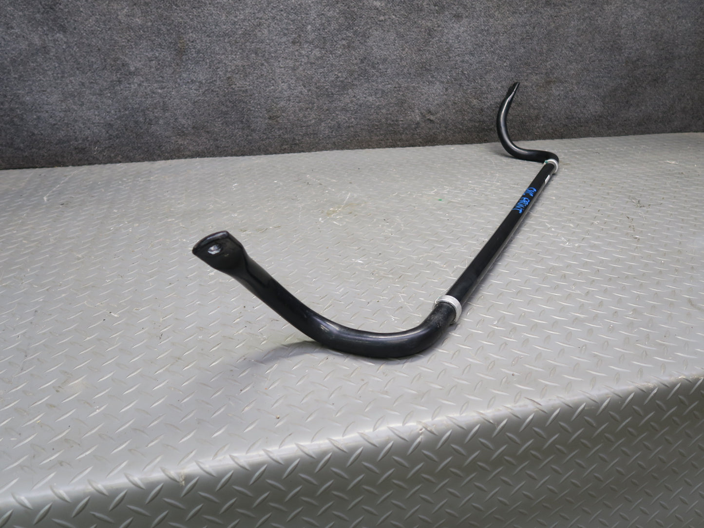 14-19 Chevrolet Corvette C7 Front Anti Roll Stabilizer Sway Bar 20959433 OEM