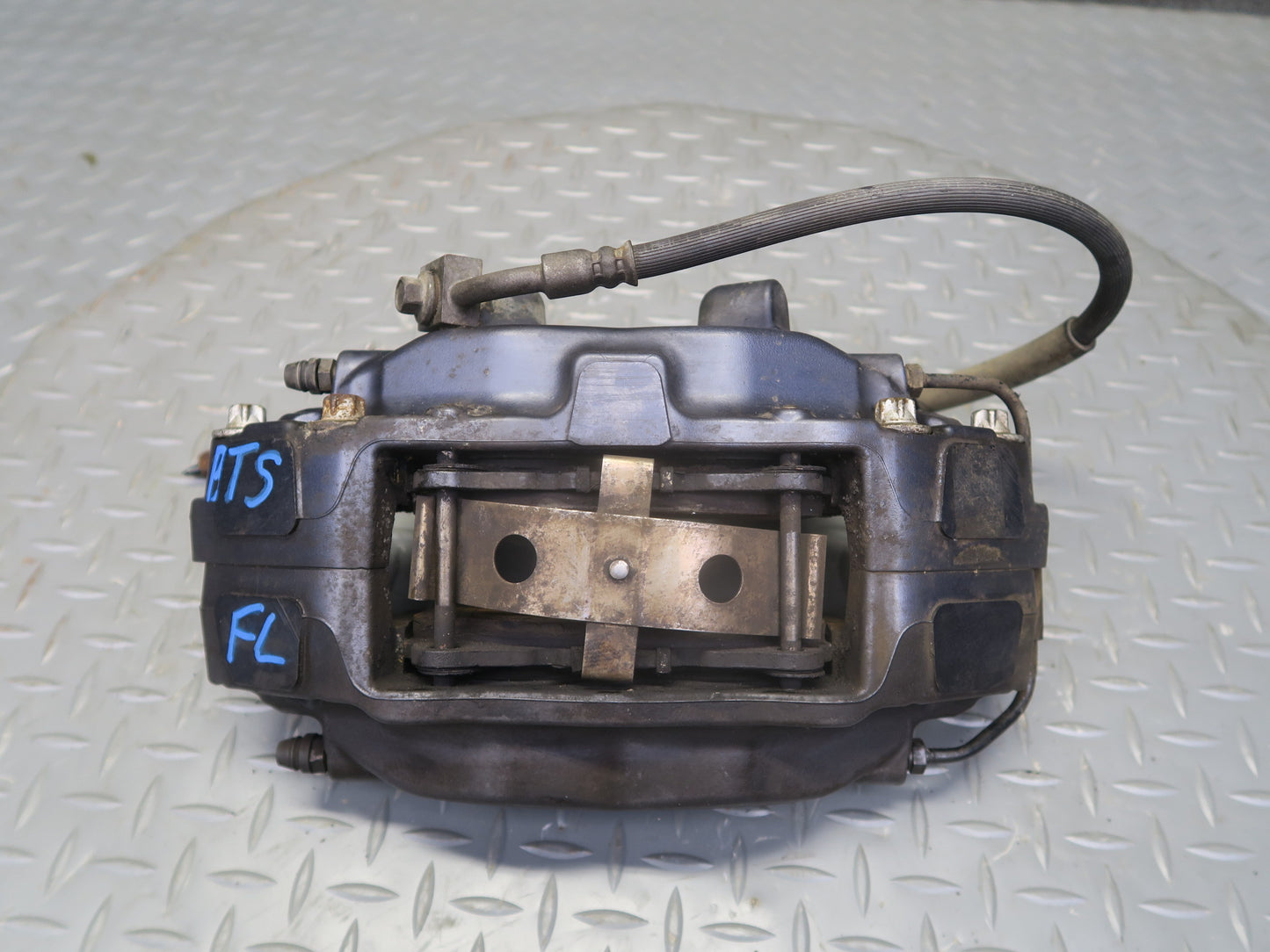 2016-2019 Tesla Model S 75D AWD Front Left & Right Side Brake Caliper Set
