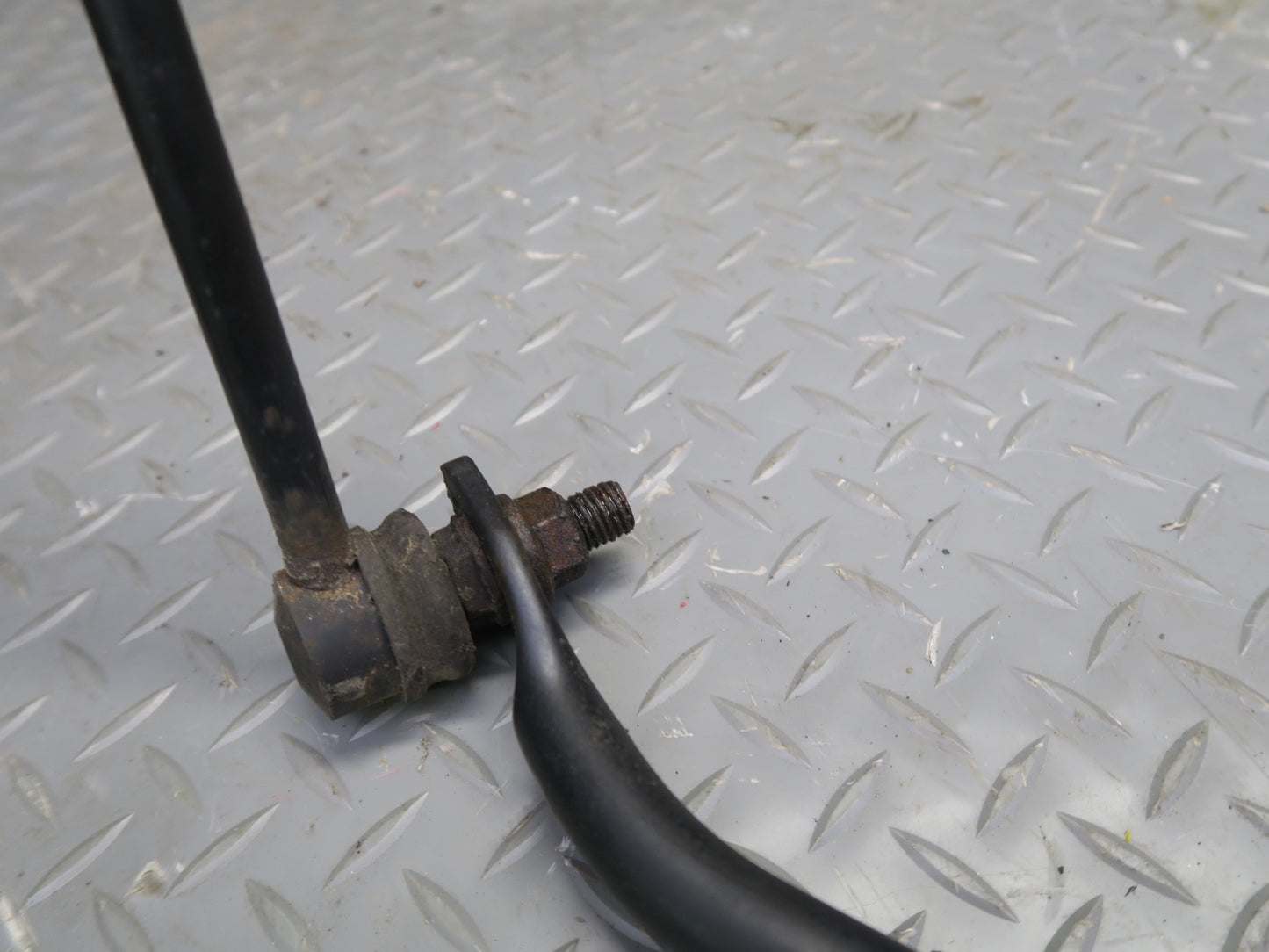 07-18 Jeep Wrangler JK Rear Anti Roll Skate Stabilizer Sway Bar OEM