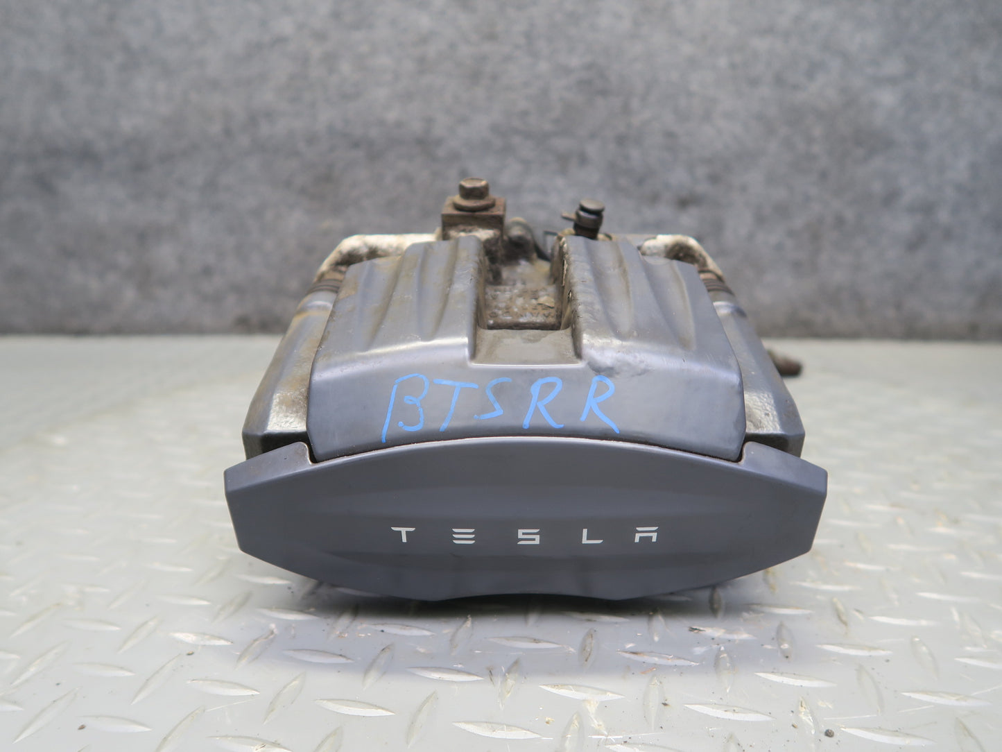 2016-2019 Tesla Model S 75D AWD Rear Left & Right Side Brake Caliper Set