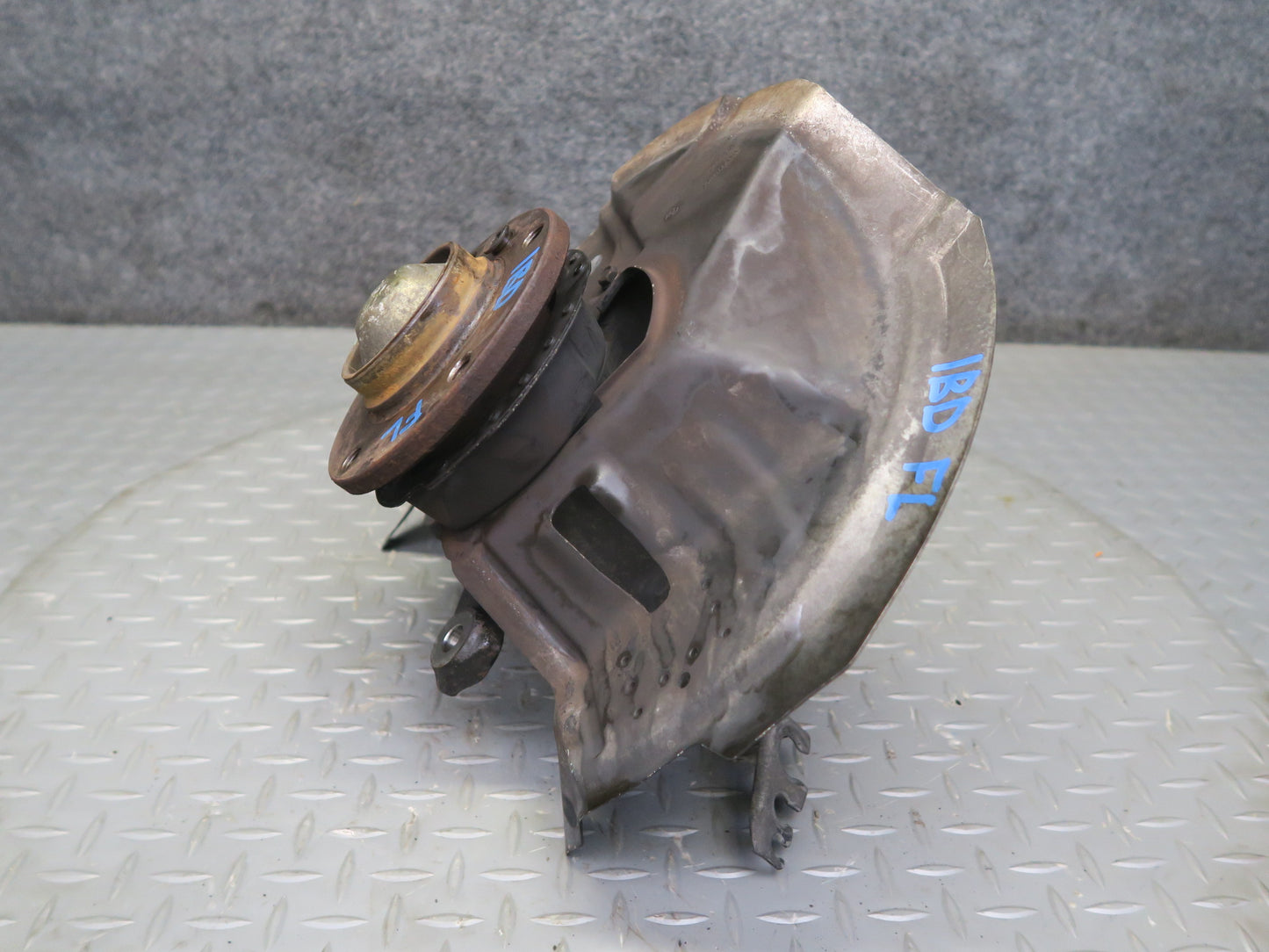 01-06 BMW E46 330ci RWD Front Left Spindle Knuckle Wheel Hub Bearing OEM