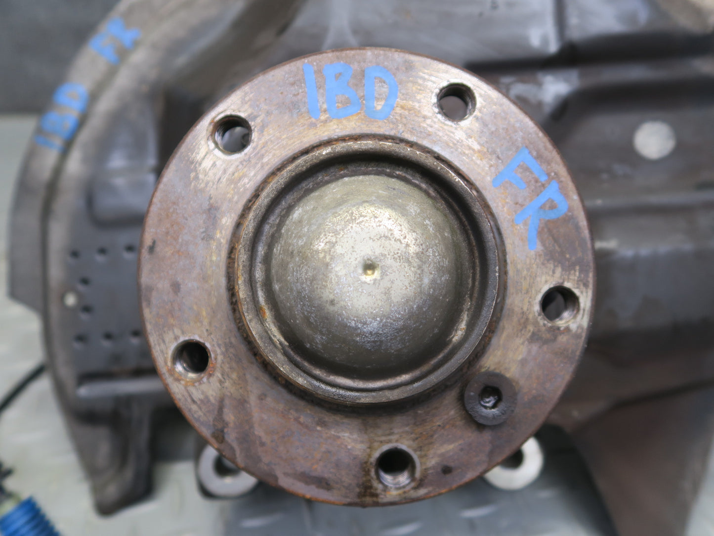 02-06 BMW E46 330i 330ci RWD Front Right Spindle Knuckle Wheel Hub Bearing OEM