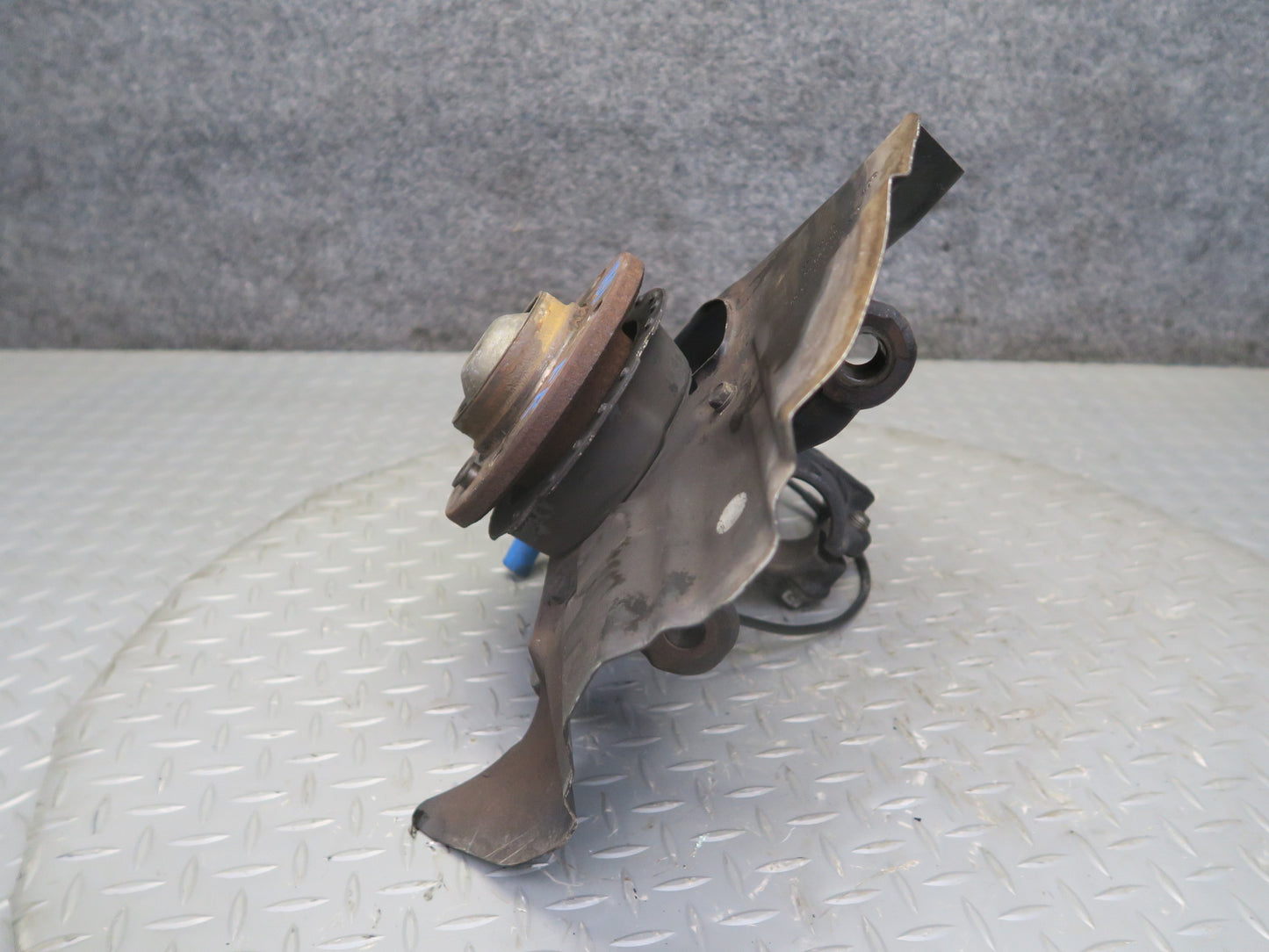 02-06 BMW E46 330i 330ci RWD Front Right Spindle Knuckle Wheel Hub Bearing OEM