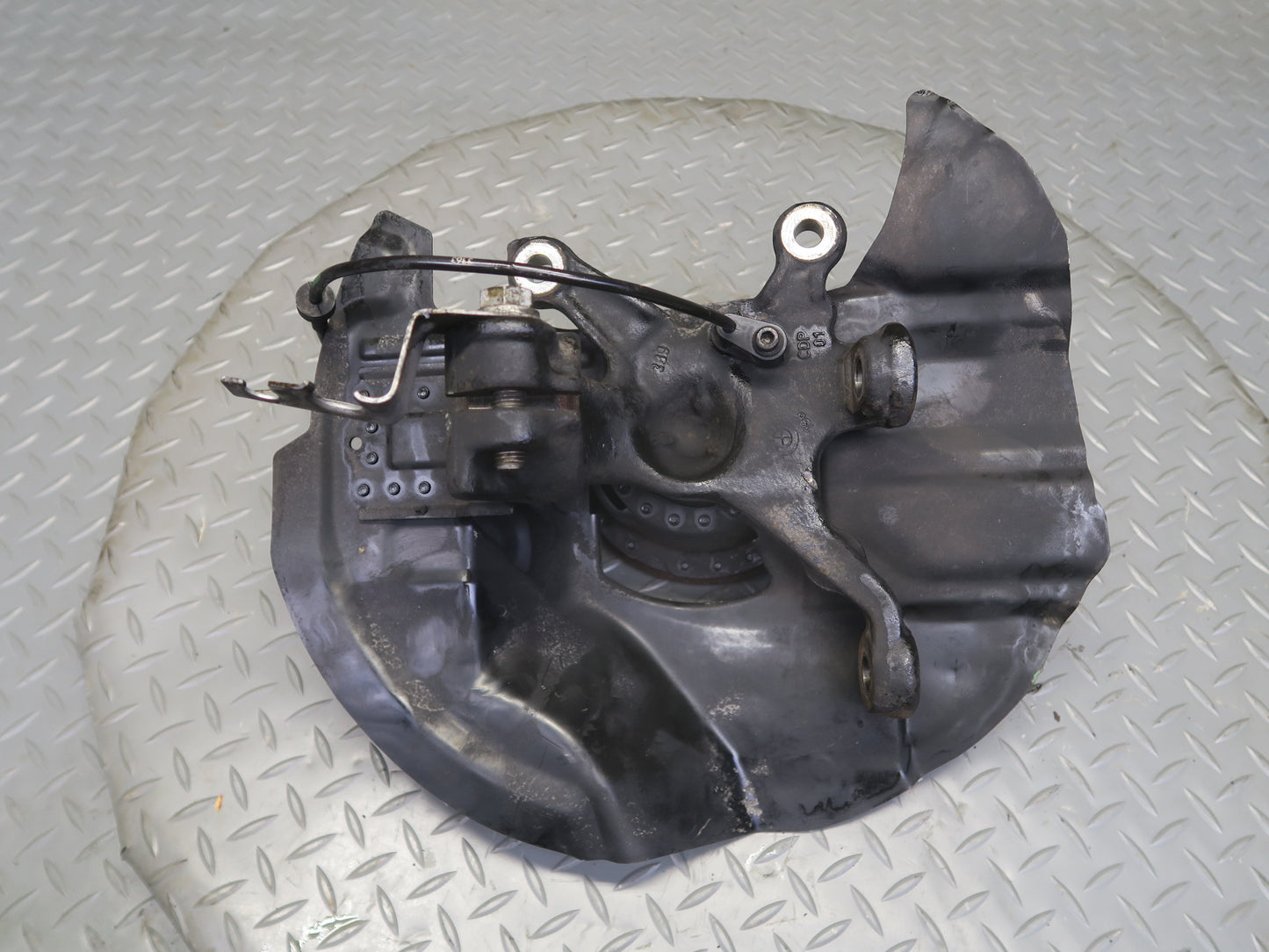 02-06 BMW E46 330i 330ci RWD Front Right Spindle Knuckle Wheel Hub Bearing OEM