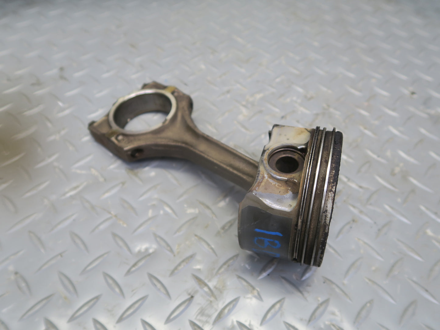 01-06 BMW E46 330ci M54 3.0L Set of 6 Engine Motor Piston w Connecting Rod OEM
