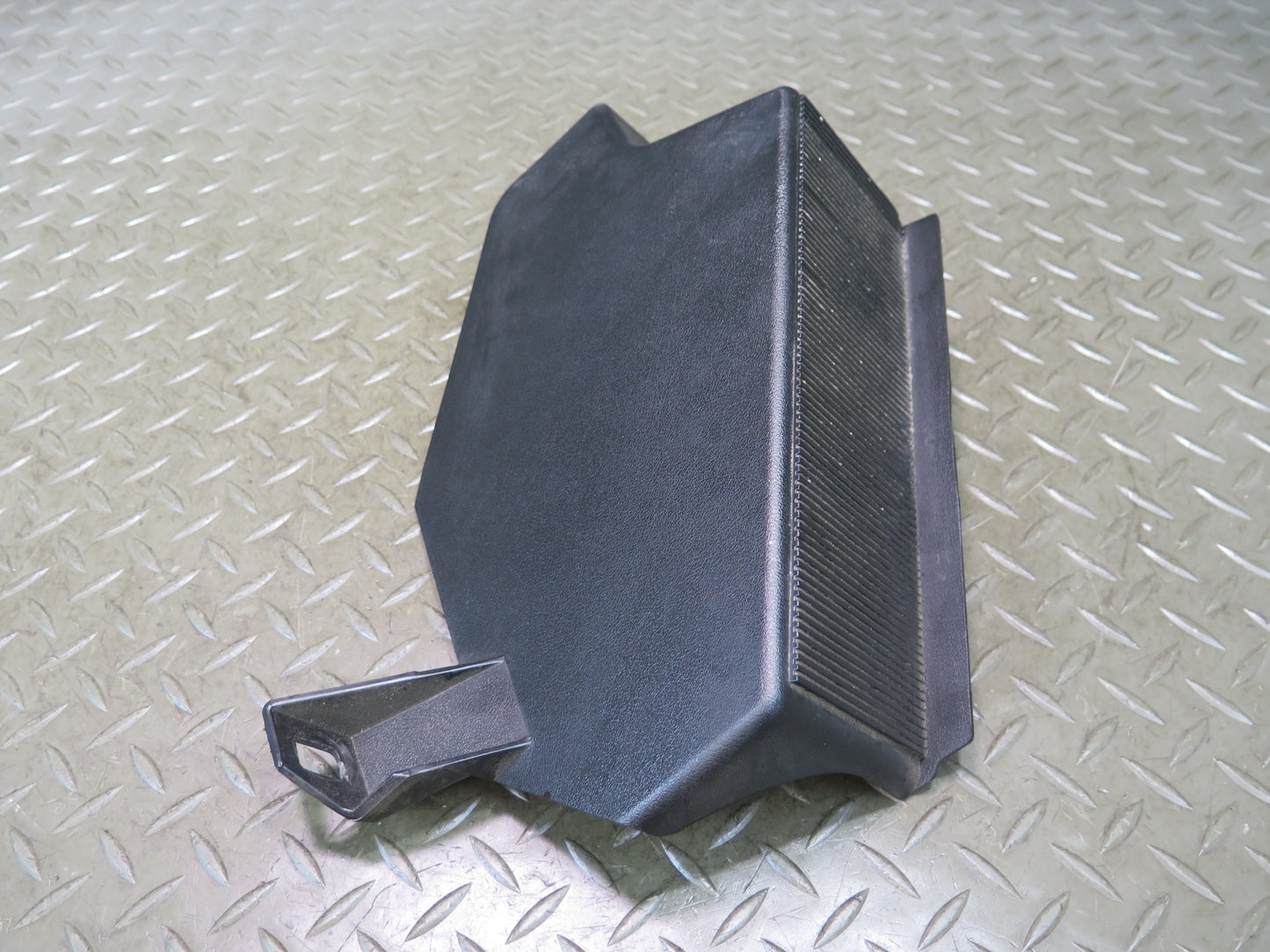 05-13 Chevrolet Corvette C6 Front Left Driver Side Foot Rest Pedal 10271958 OEM