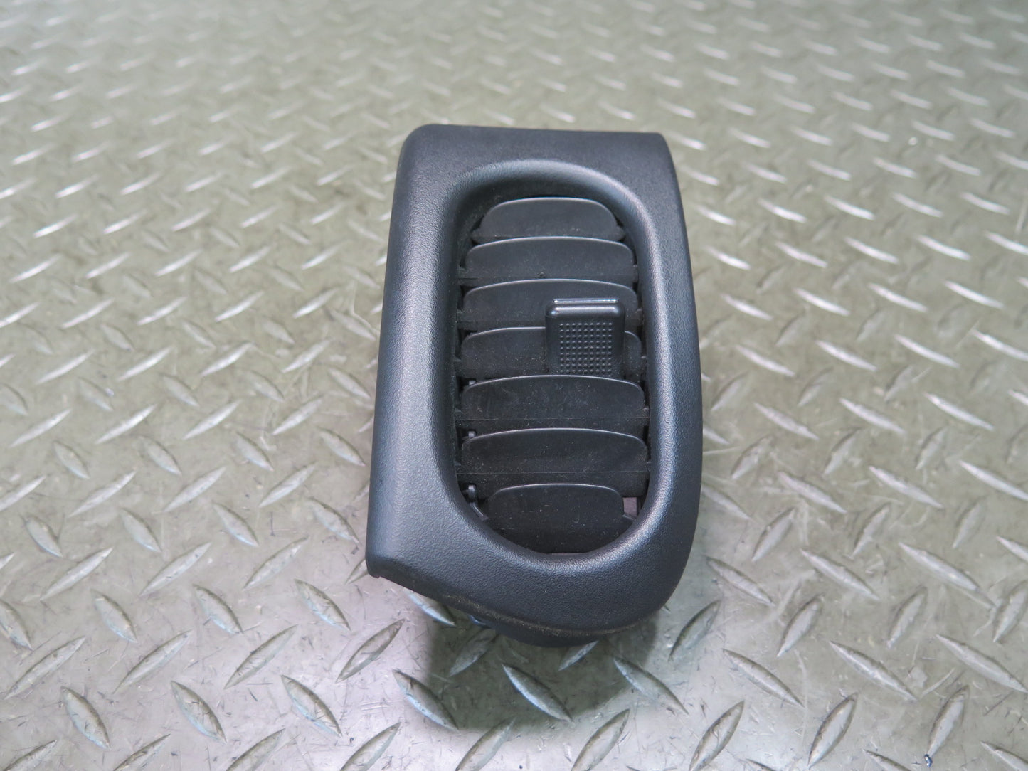 05-13 Chevrolet Corvette C6 Dash Front Right Air Vent Grille 10323198 OEM