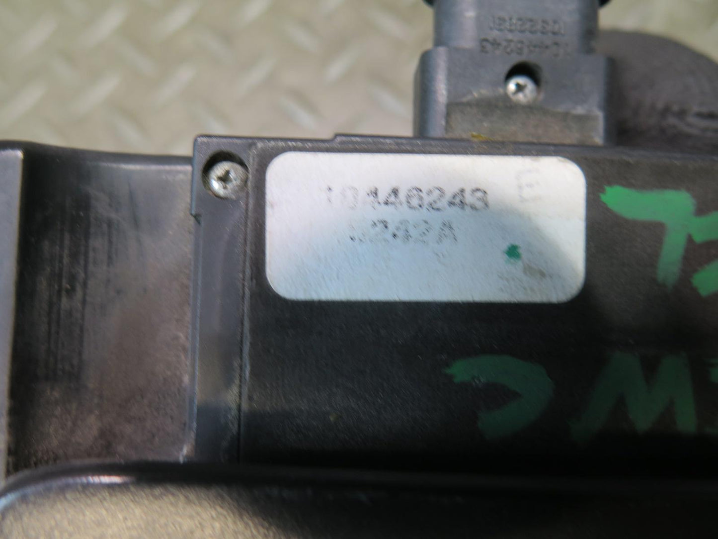 05-13 Chevrolet Corvette C6 Left Door Latch Exterior Release Switch 10446243 OEM