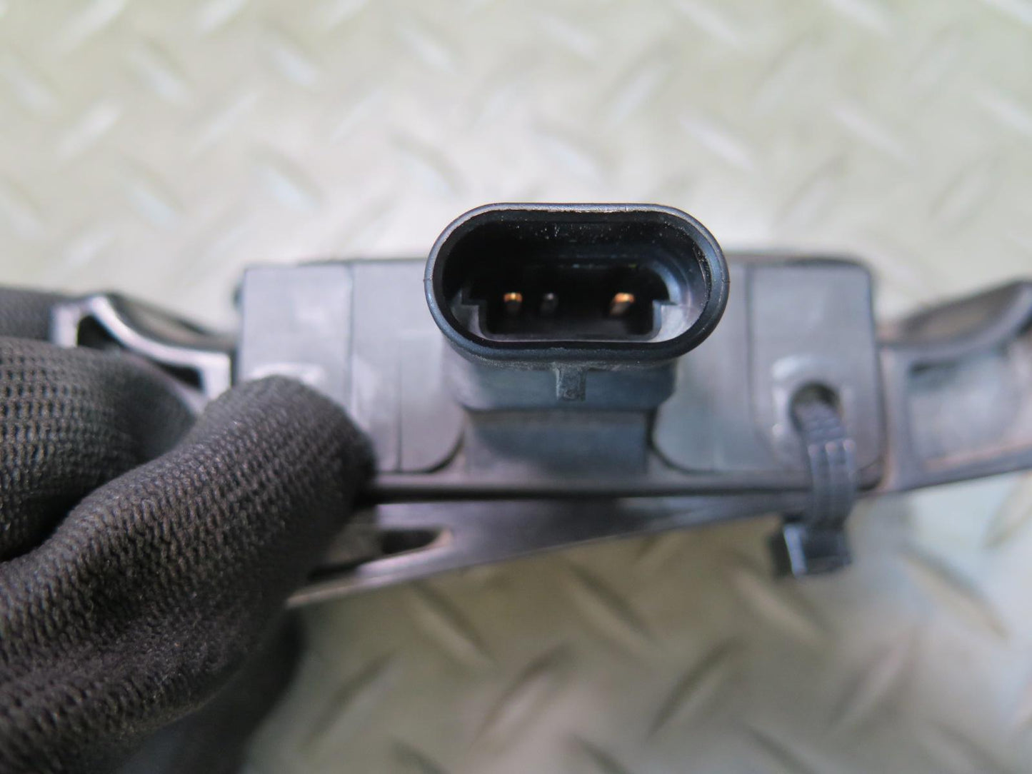05-13 Chevrolet Corvette C6 Left Door Latch Exterior Release Switch 10446243 OEM