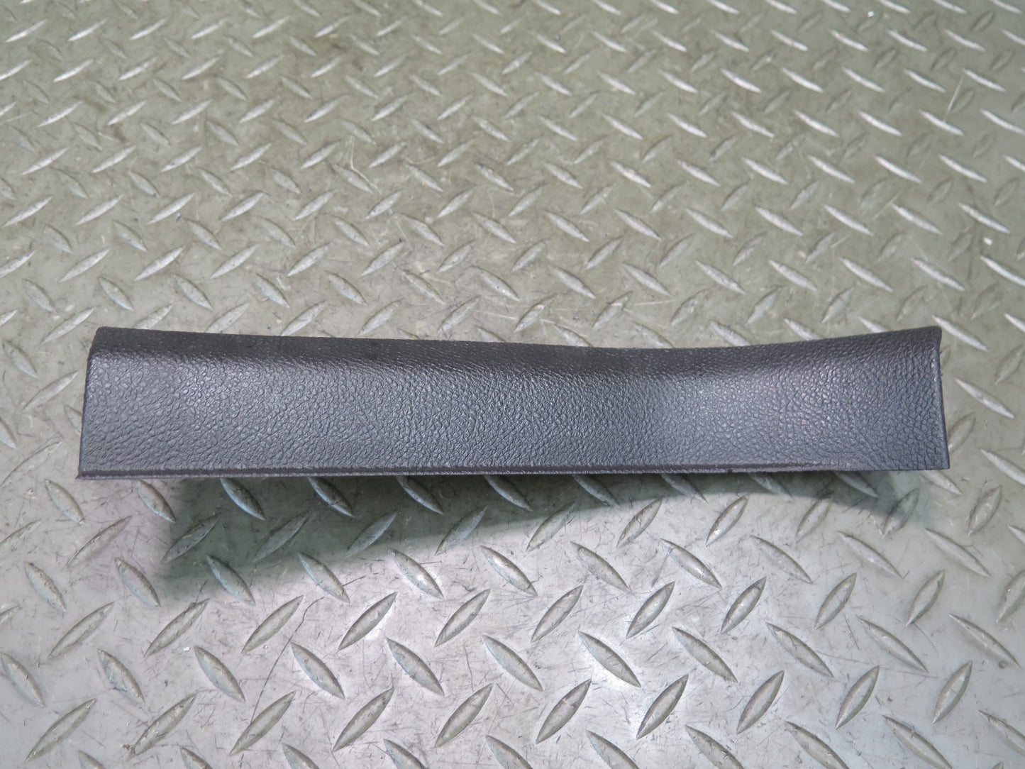 05-13 Chevrolet Corvette C6 Set of 2 Front Left & Right Lower A Pillar Trim OEM