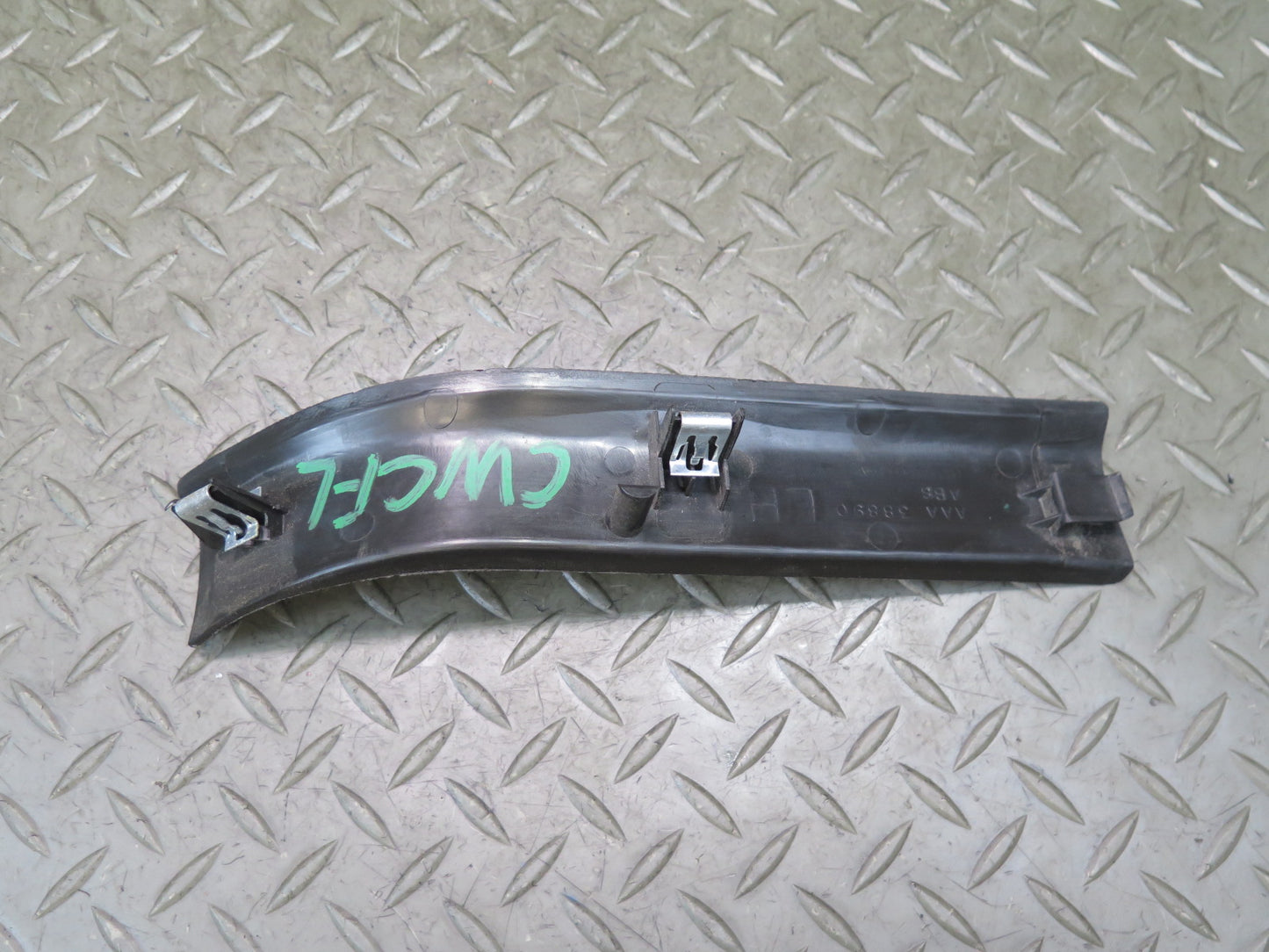 05-13 Chevrolet Corvette C6 Set of 2 Front Left & Right Lower A Pillar Trim OEM