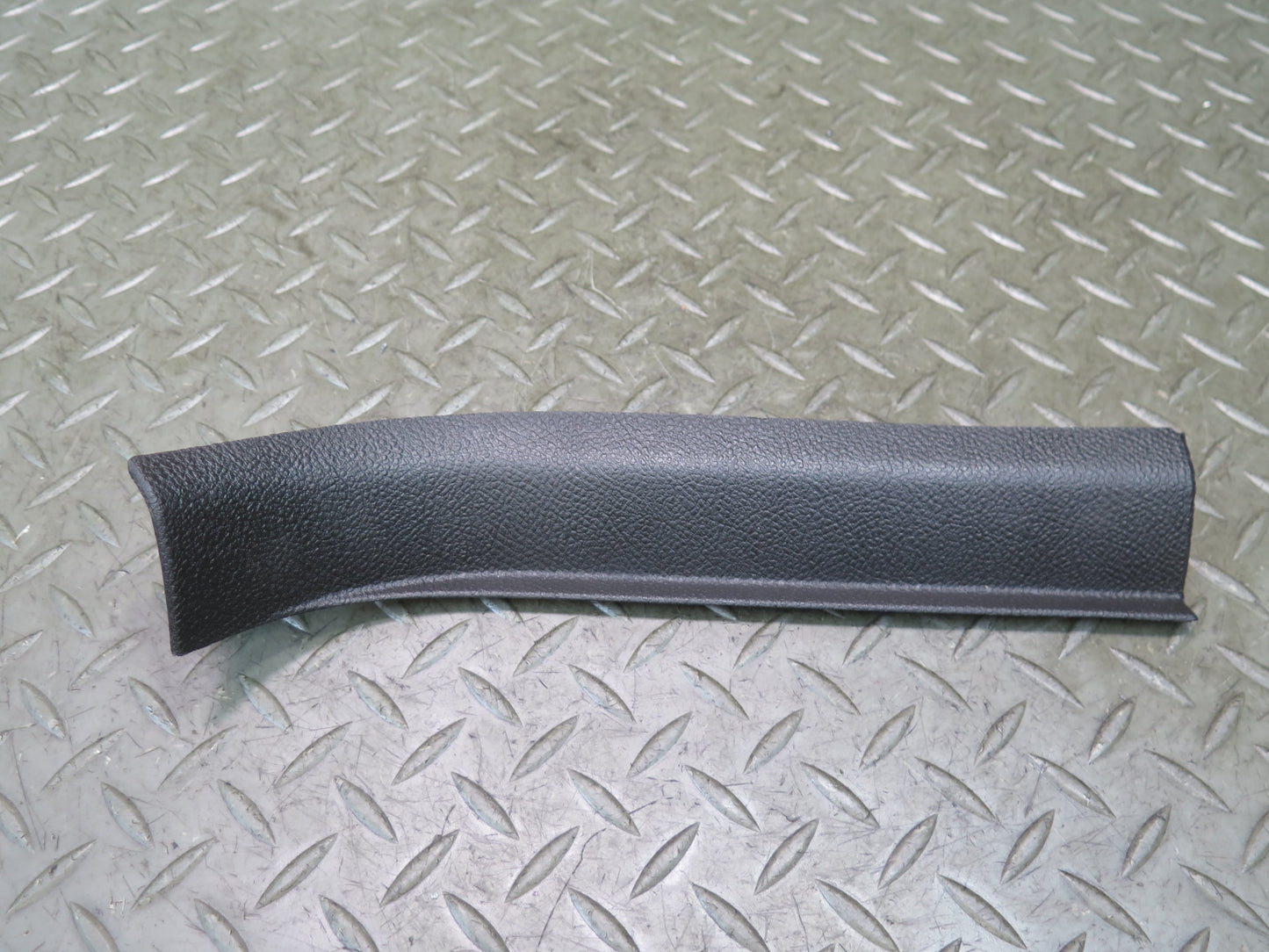 05-13 Chevrolet Corvette C6 Set of 2 Front Left & Right Lower A Pillar Trim OEM