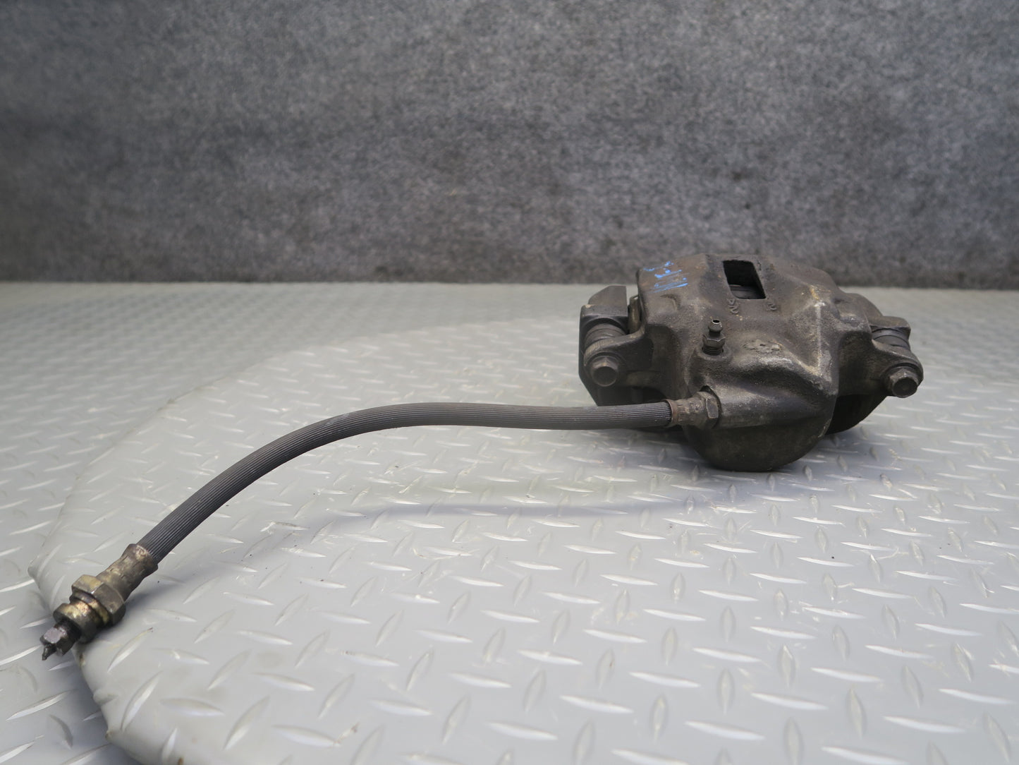 81-83 Datsun S130 280ZX Set of 2 Front Left & Right Brake Caliper w Hose OEM