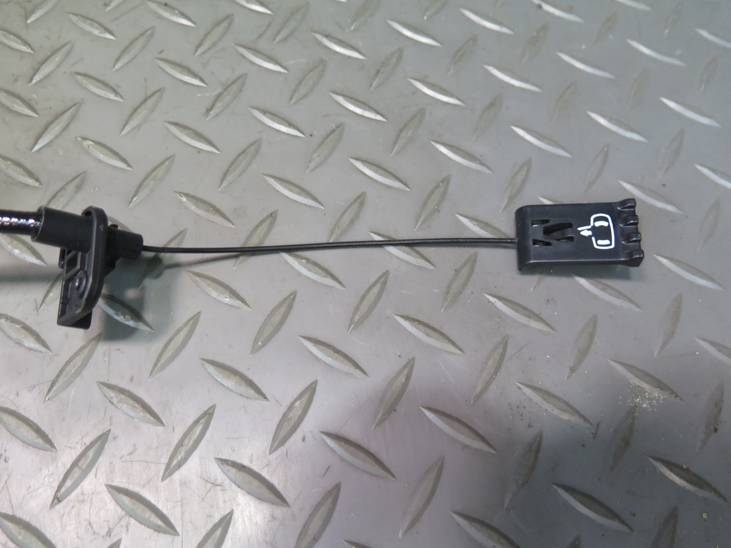 05-13 Chevrolet Corvette C6 Left Driver Door Lock Handle Cable 15212531 OEM