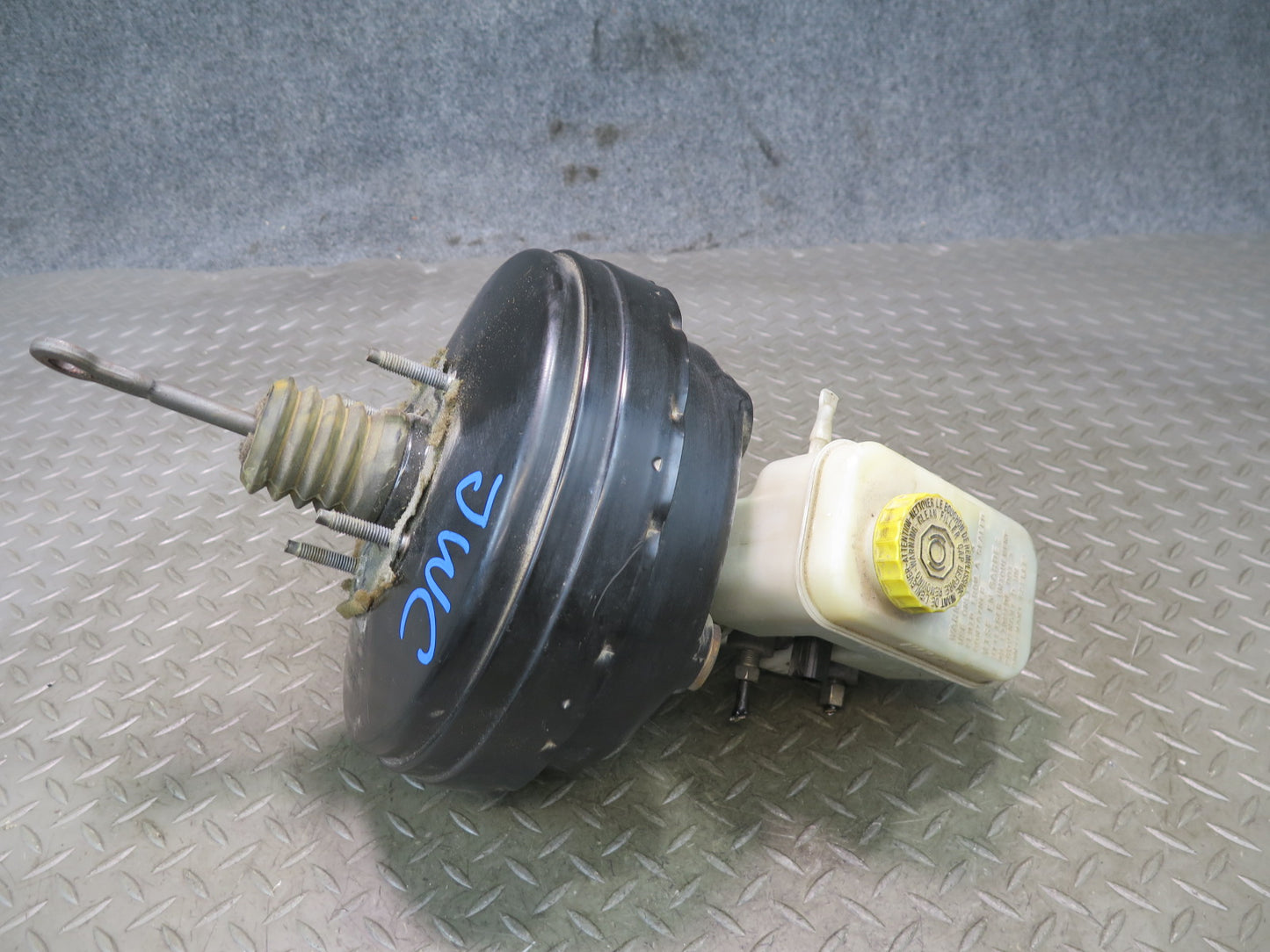 11-18 Jeep Wrangler JK Brake Master Cylinder Booster  Fluid Reservoir Tank OEM