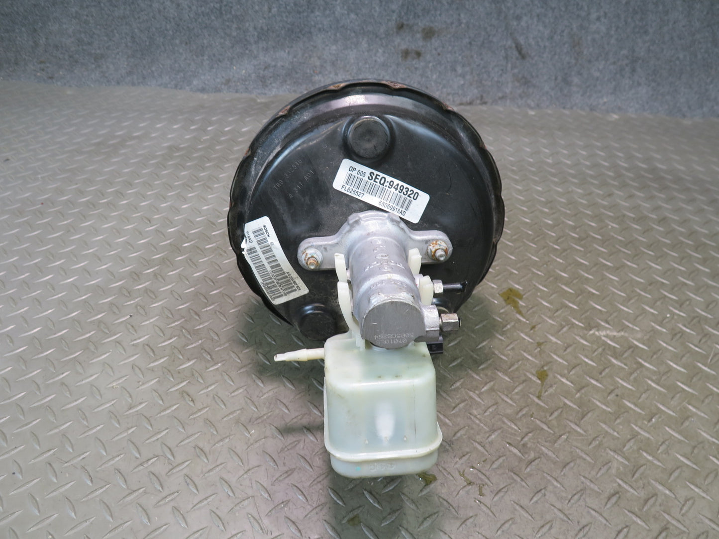 11-18 Jeep Wrangler JK Brake Master Cylinder Booster  Fluid Reservoir Tank OEM