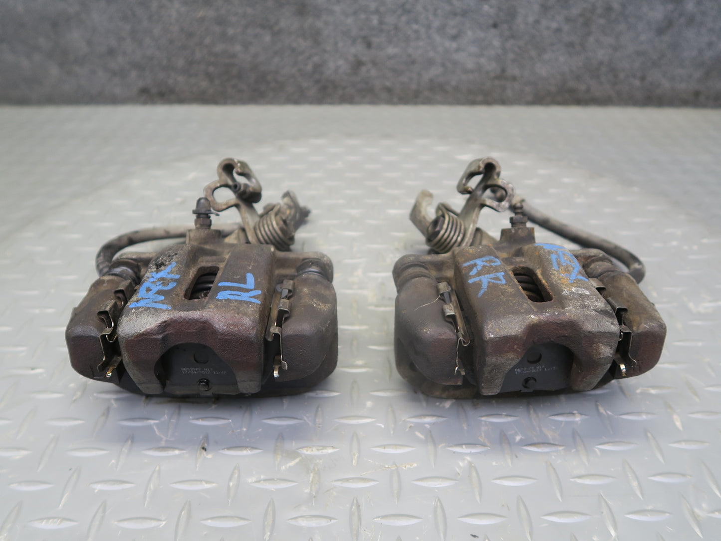 81-83 Datsun S130 280ZX Set of 2 Rear Left & Right Brake Caliper w Hose OEM