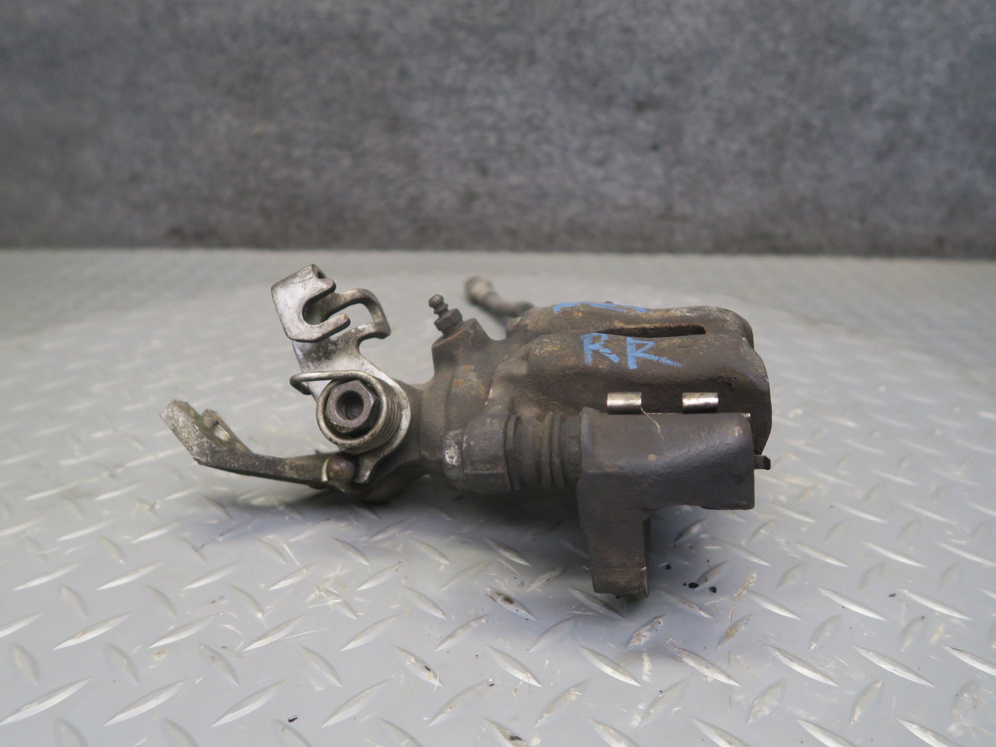 81-83 Datsun S130 280ZX Set of 2 Rear Left & Right Brake Caliper w Hose OEM