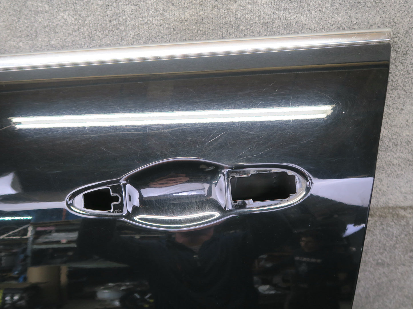 2017-2020 Maserati Levante M161 Front Left Door Shell Panel Black