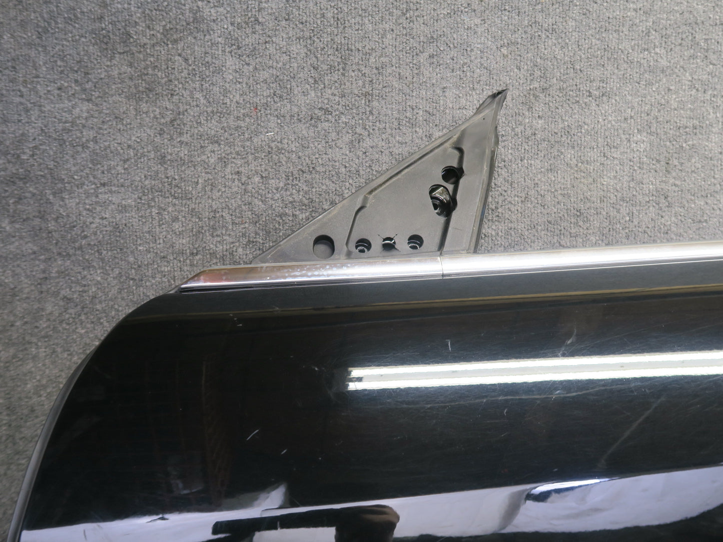 2017-2020 Maserati Levante M161 Front Left Door Shell Panel Black