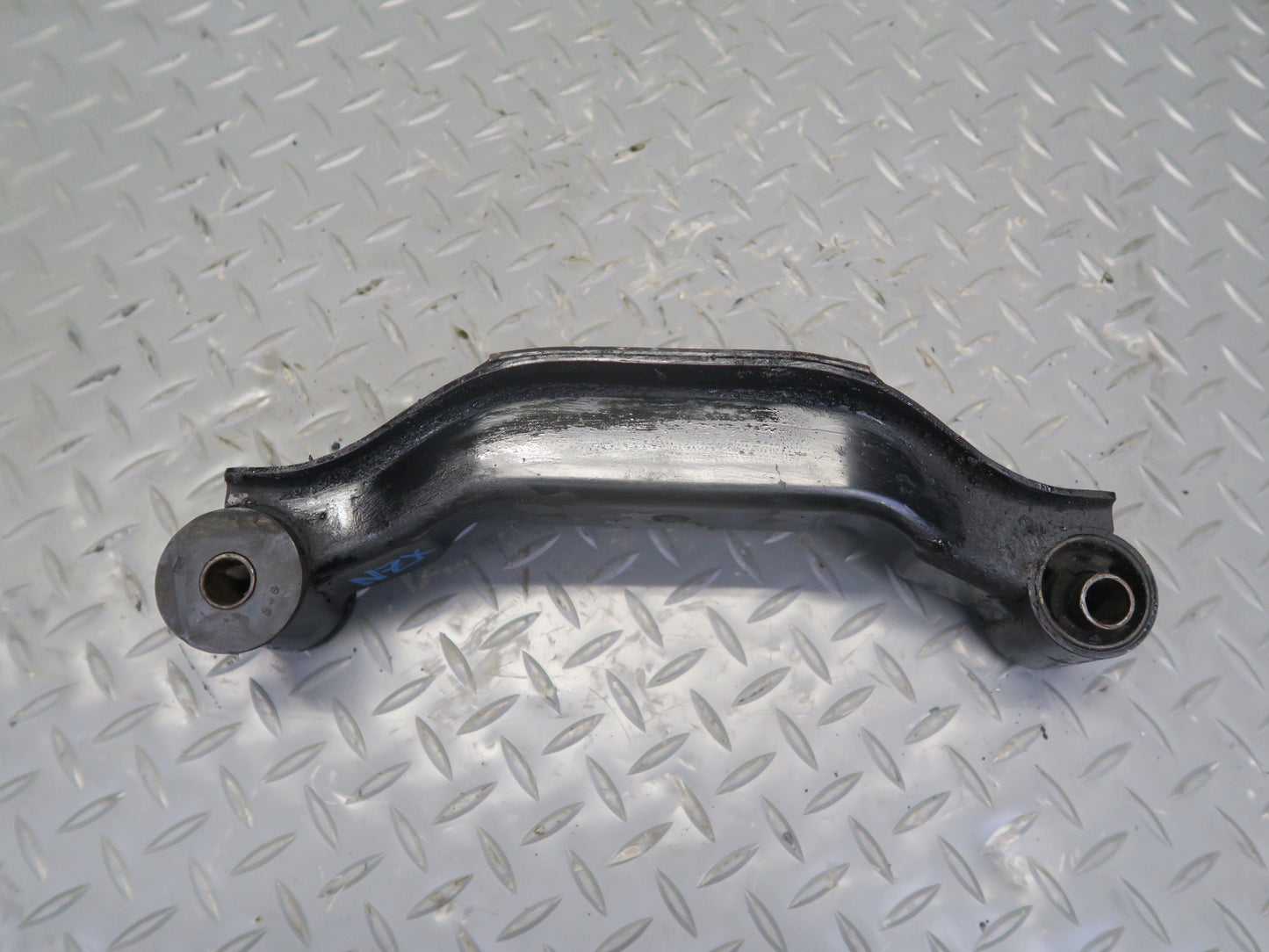 82-83 Datsun Nissan 280ZX S130 3N71B Automatic Transmission Mount Bracket OEM